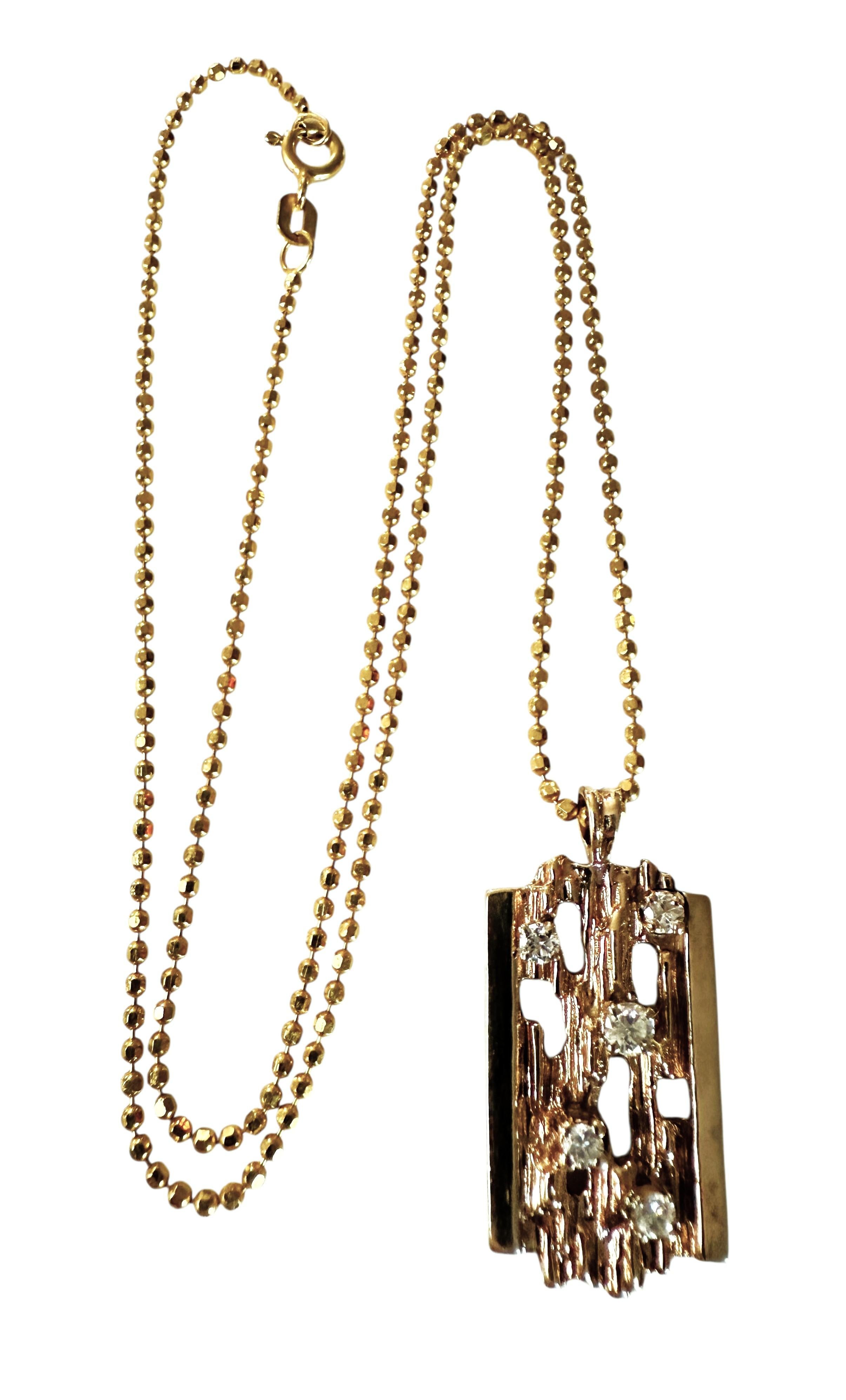 Pendentif en or jaune 10k fait à la main avec un diamant de 0,35 carat sur une chaîne de 18