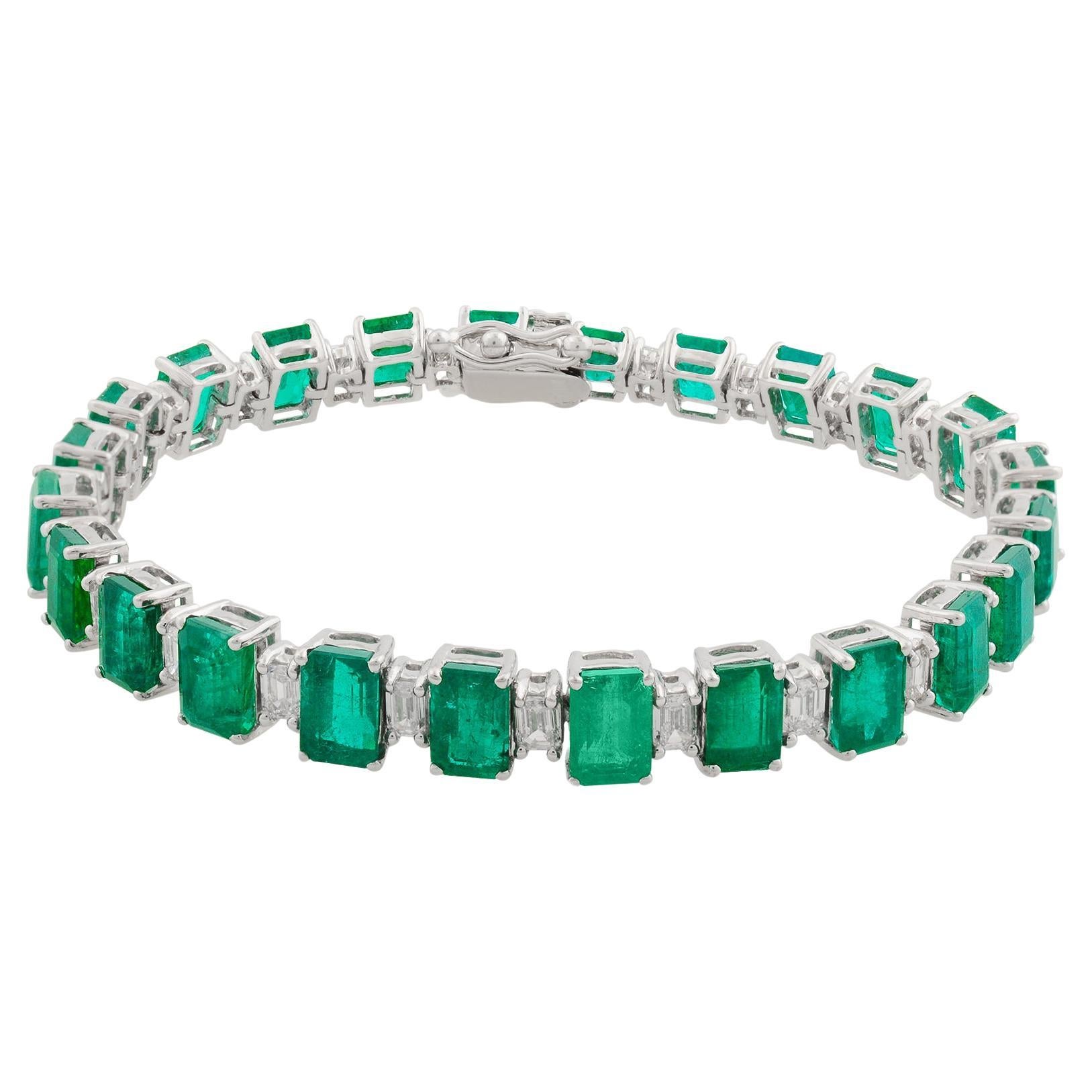 Art Deco Handmade 13.48Ct Zambian Emerald Diamond Tennis Bracelet 14 Karat White Gold For Sale
