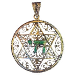Pendentif étoile de David filigrane en or 14 carats fait à la main avec symbole de chaîne en émail vert