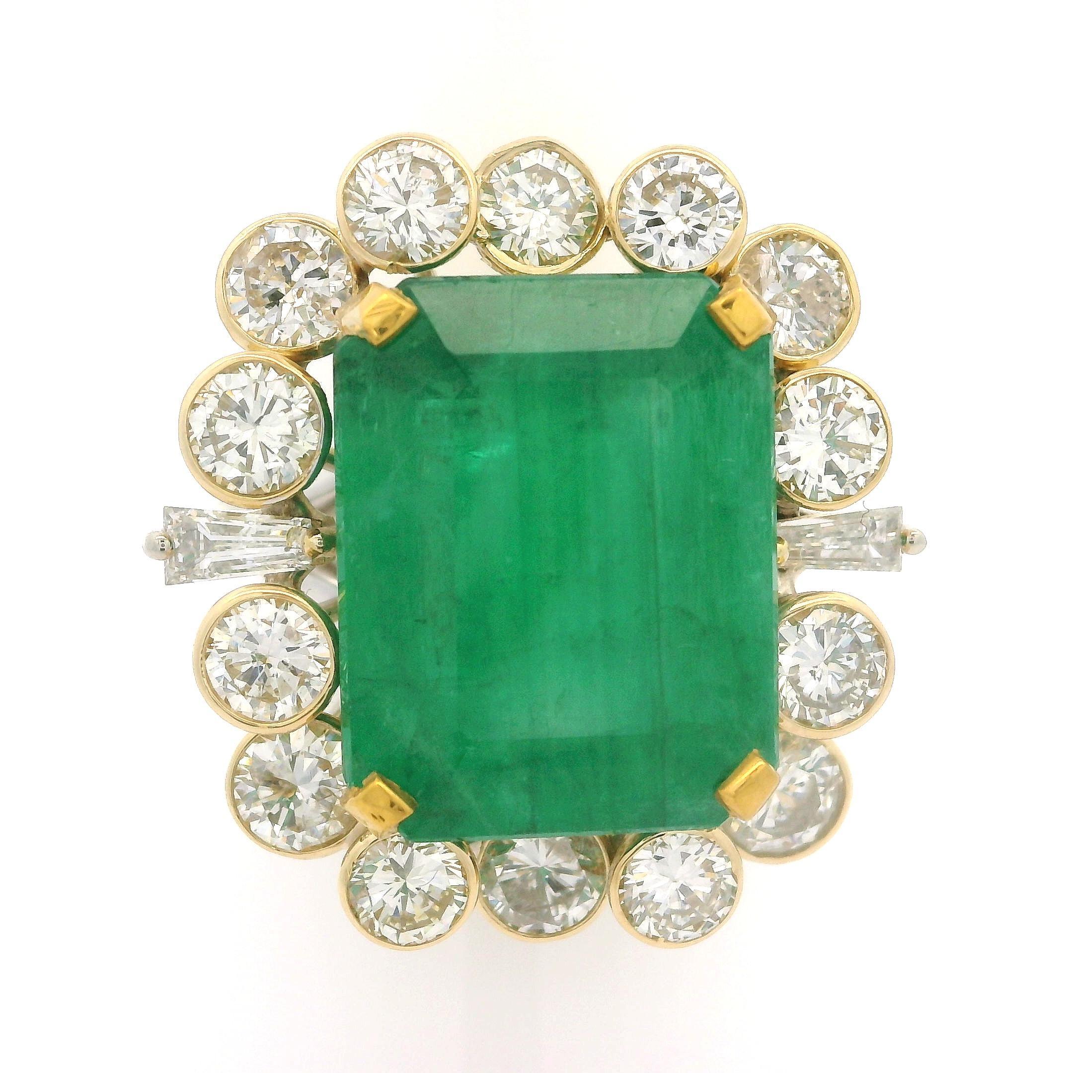 Handmade 14k Gold GIA 11.38ctw No Oil Emerald w/ Diamond Halo Cocktail Ring For Sale 7