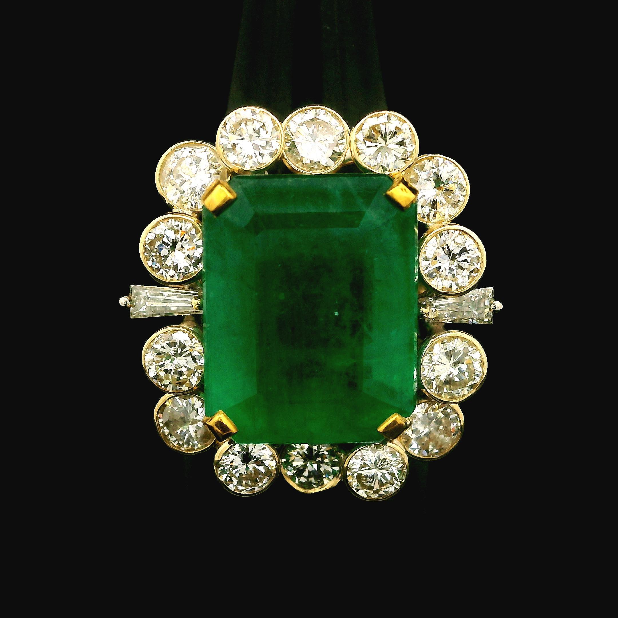 Handmade 14k Gold GIA 11.38ctw No Oil Emerald w/ Diamond Halo Cocktail Ring For Sale 9