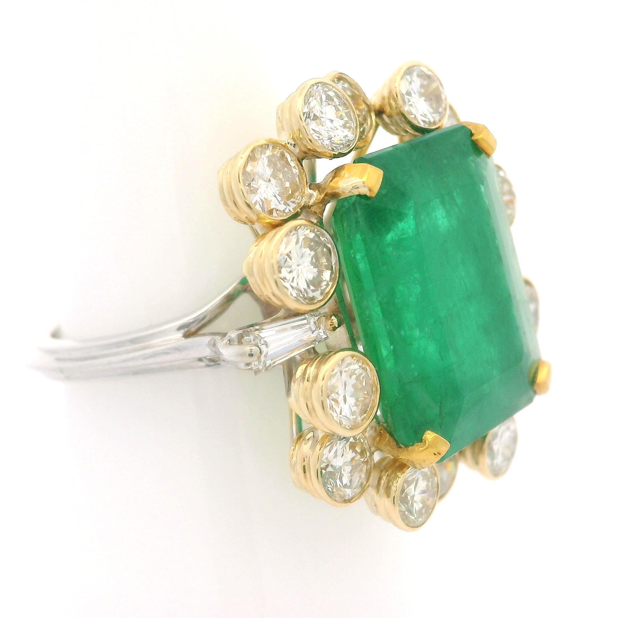Handmade 14k Gold GIA 11.38ctw No Oil Emerald w/ Diamond Halo Cocktail Ring For Sale 1