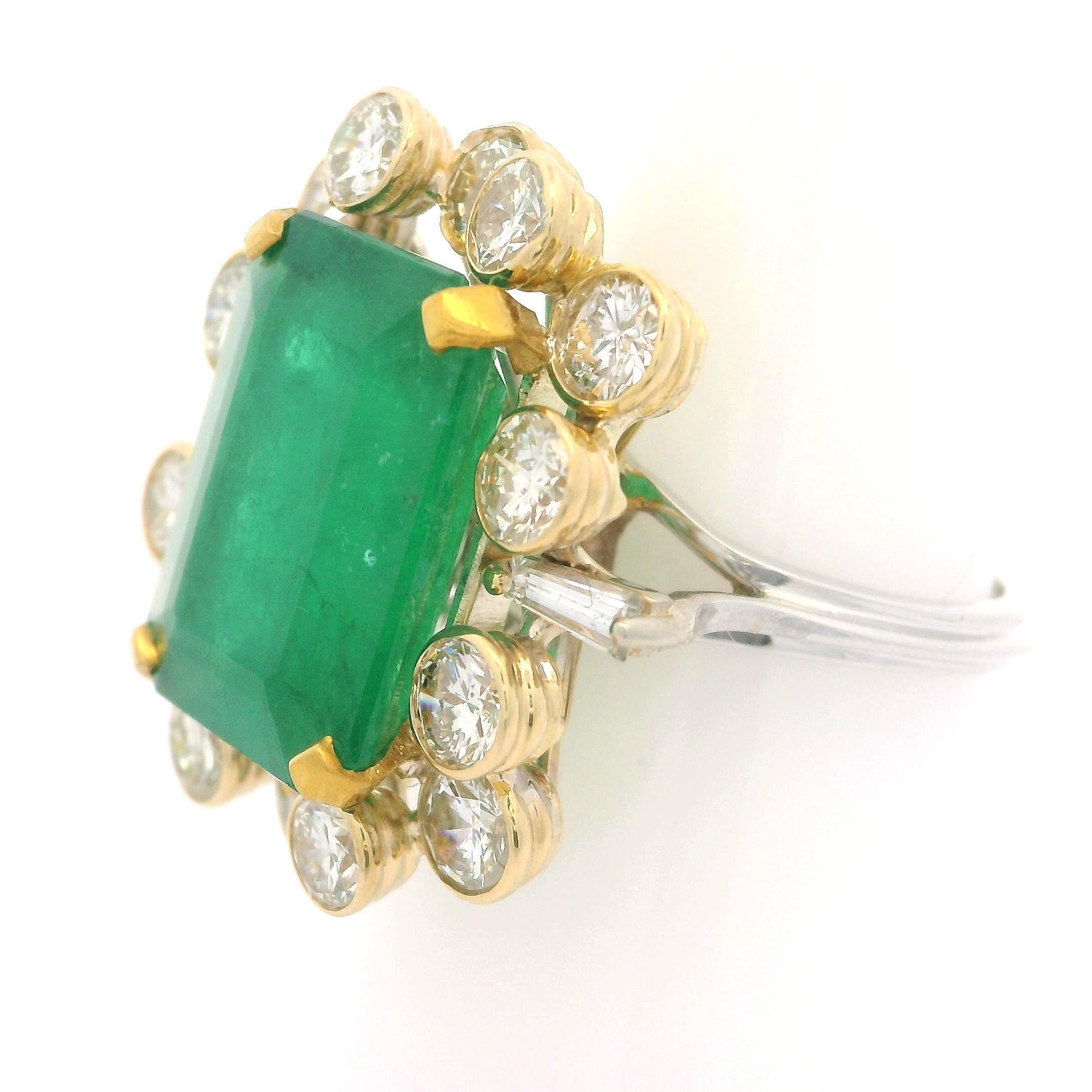 Handmade 14k Gold GIA 11.38ctw No Oil Emerald w/ Diamond Halo Cocktail Ring For Sale 2