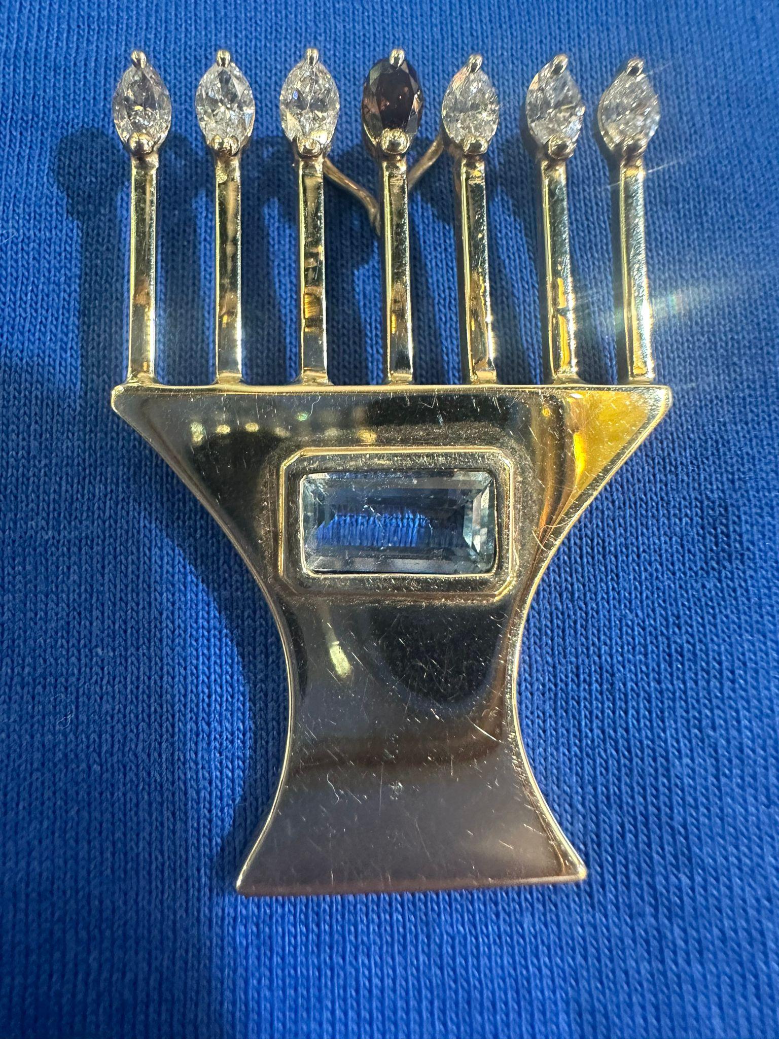 Handgefertigte Menorah-Brosche aus 14 Karat Gold mit natürlichen Diamanten und Aquamarin- 7,4 g Israel (Moderne) im Angebot