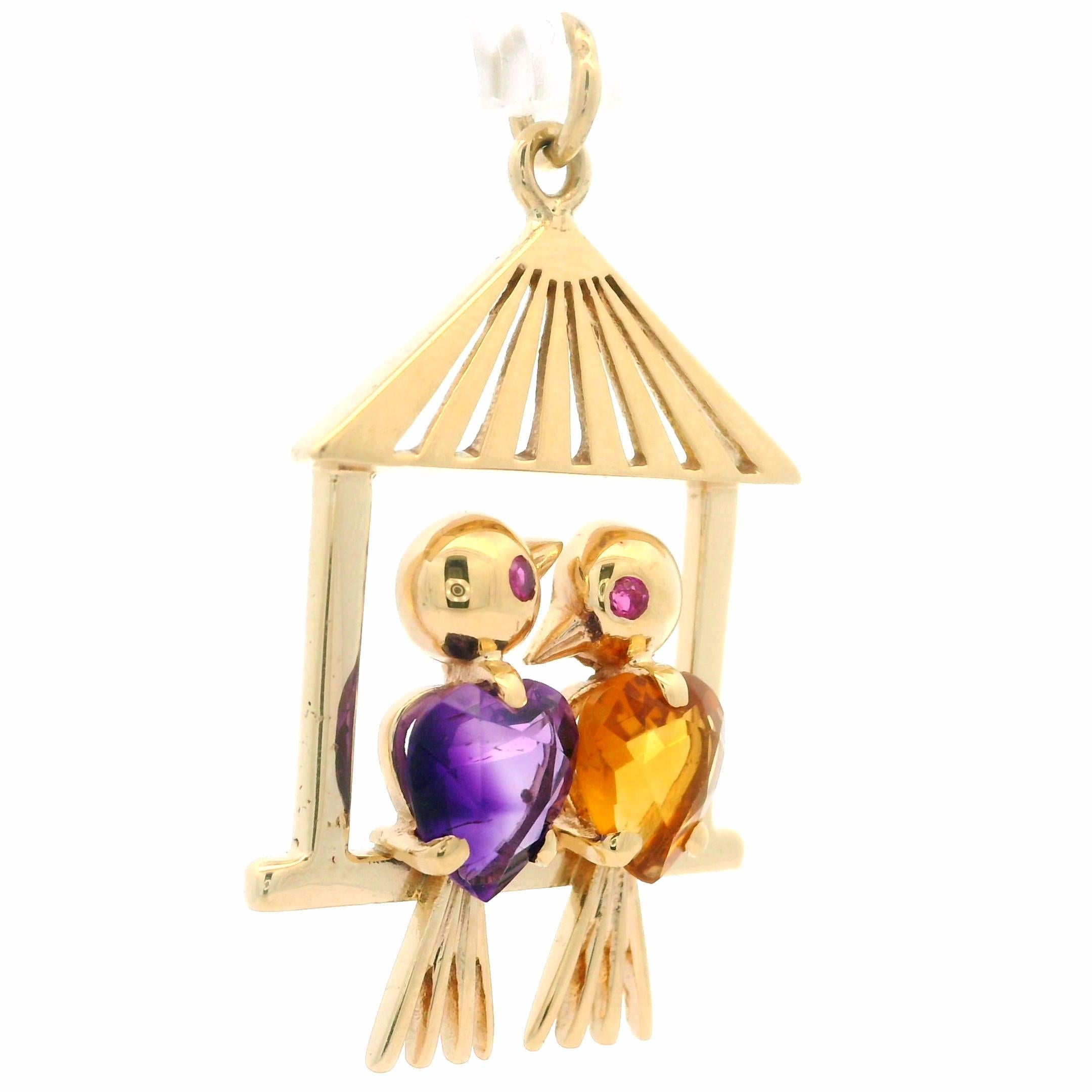 -Pierre(s)
(1) Améthyste véritable naturelle - taille cœur - sertie - couleur pourpre - 9.2x7.8mm (approx.)
(1) Citrine véritable naturelle - taille cœur - sertie - couleur orange - 9.2x7.8mm (approx.)
(2) Pierres rouges - taille ronde - serties -