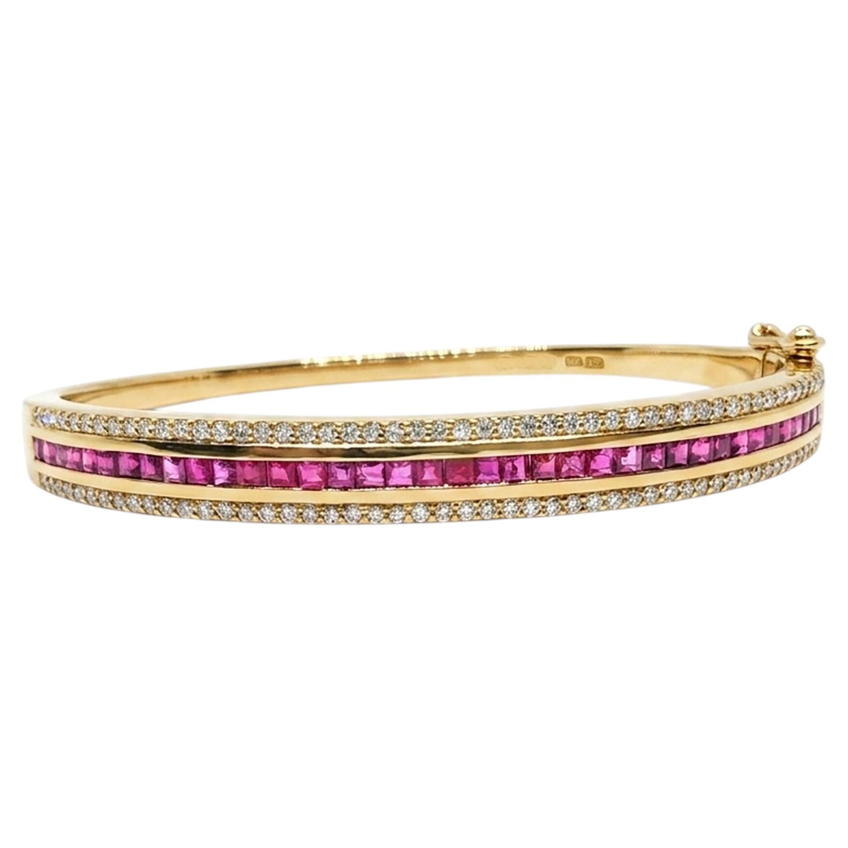 Pulsera brazalete de oro amarillo de 14 quilates con diamantes y rubíes naturales Unisex Talla 2.4 en venta