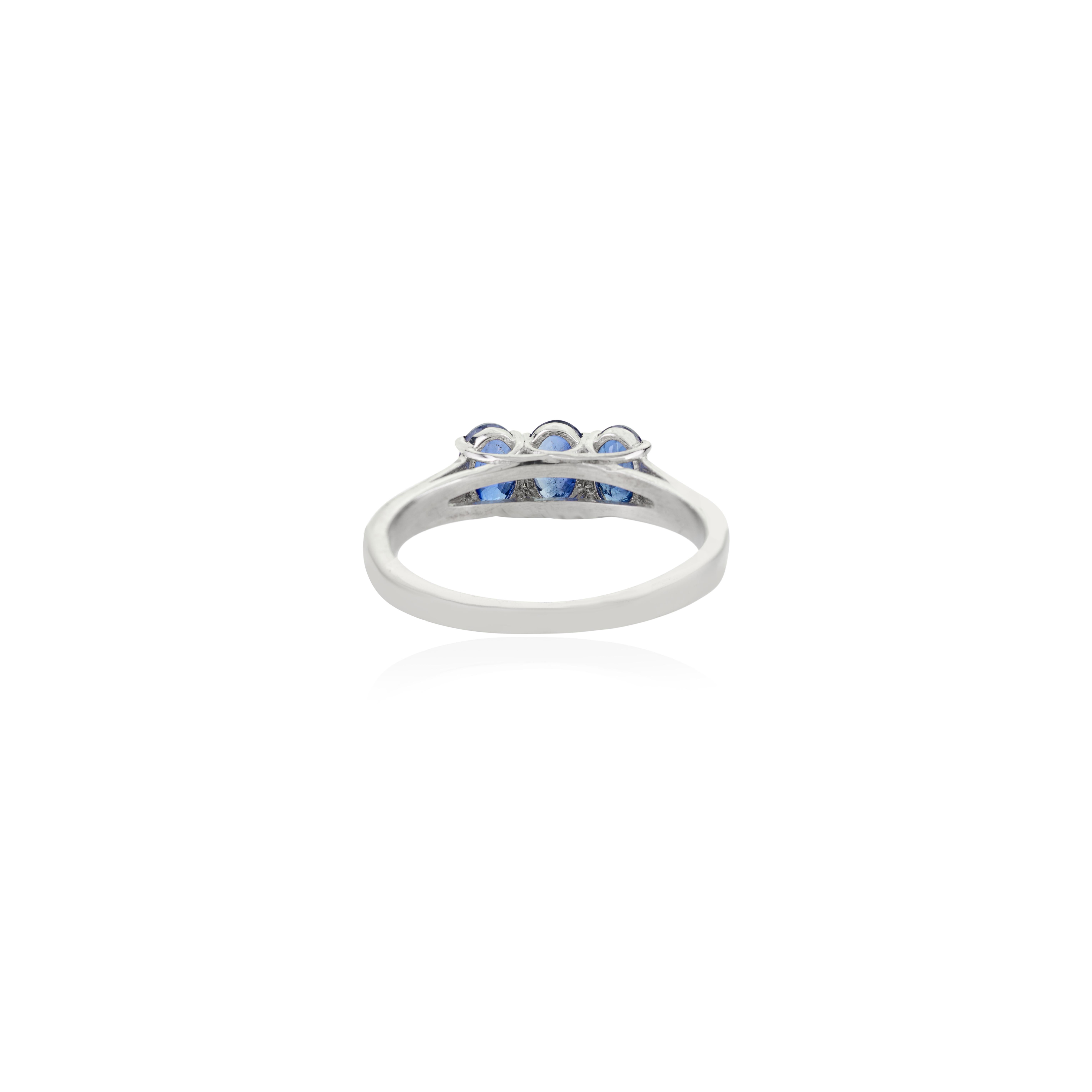 in vendita:  Anello unisex a tre pietre con zaffiro blu da 1,65 carati, fatto a mano e realizzato in argento 925. 4