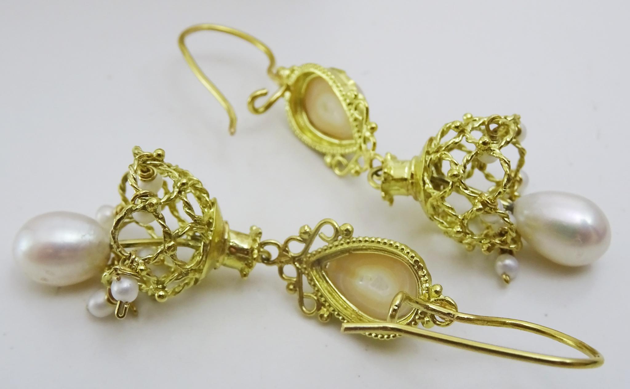 Handmade 18 Gold Earrings + Pearl In New Condition For Sale In Jerusalem, IL