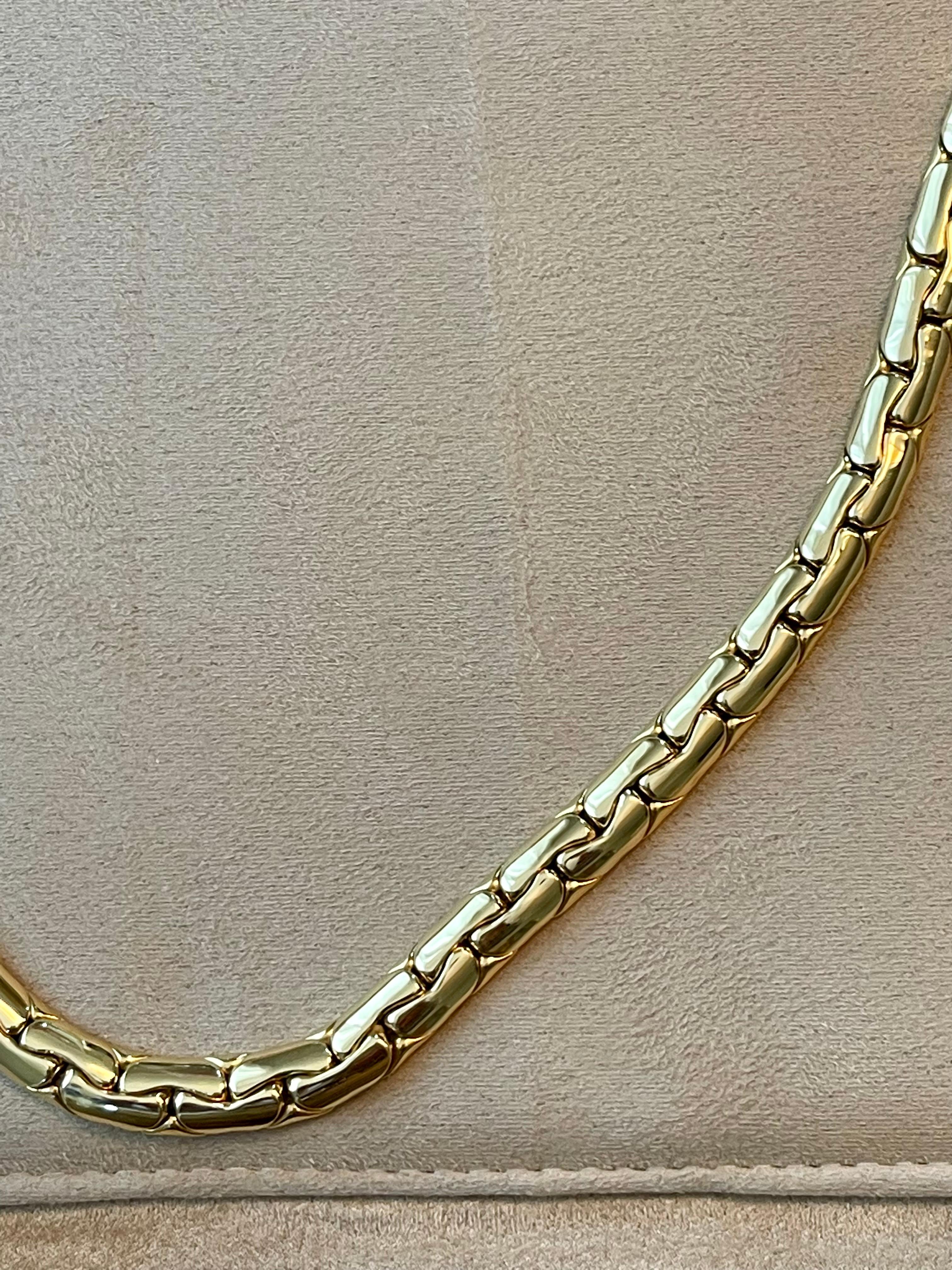 Women's Handmade 18 K Yellow Gold Necklace by Gübelin Lucerne For Sale