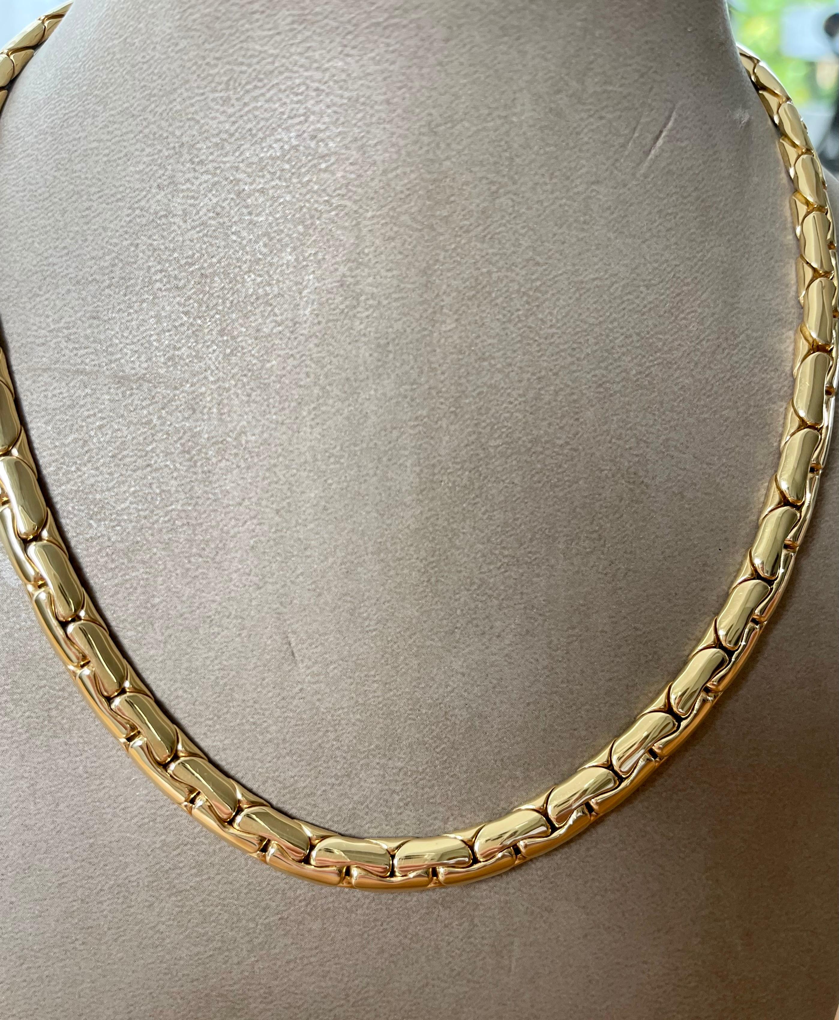 Handmade 18 K Yellow Gold Necklace by Gübelin Lucerne For Sale 1