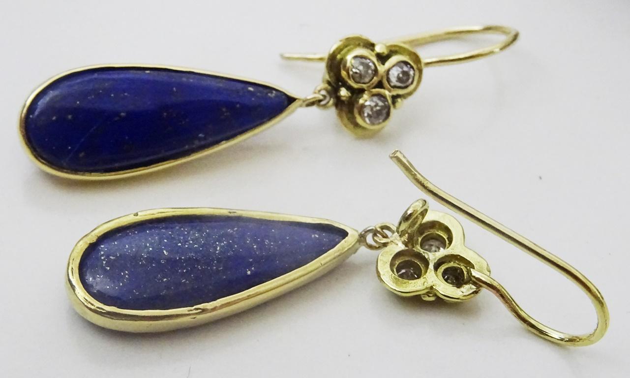  Handmade 18 karat gold Diamond and Lapis Lazuli Earrings In New Condition For Sale In Jerusalem, IL