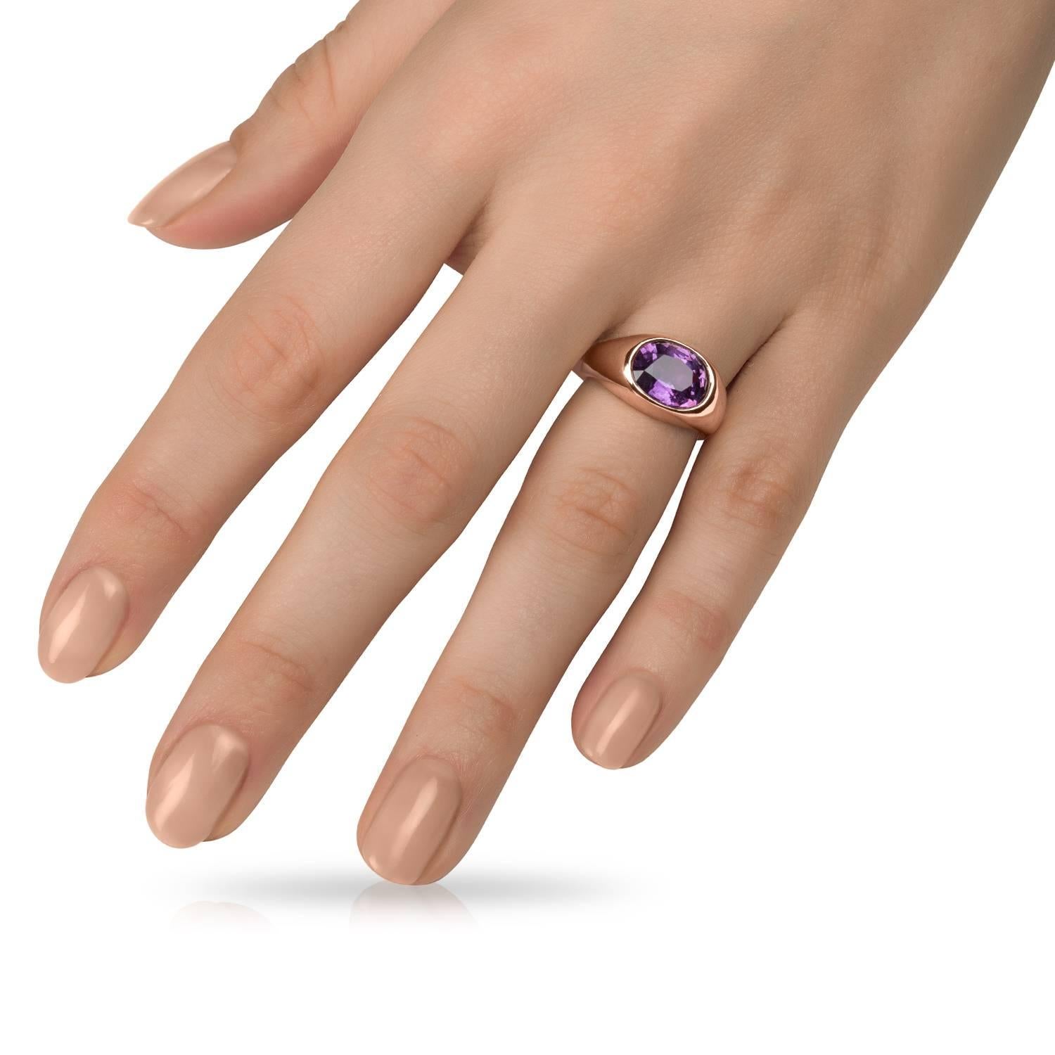 Handmade 18 Karat Rose Gold Bezel and 3 Carat Oval Purple Sapphire Ring In New Condition For Sale In Washington, DC
