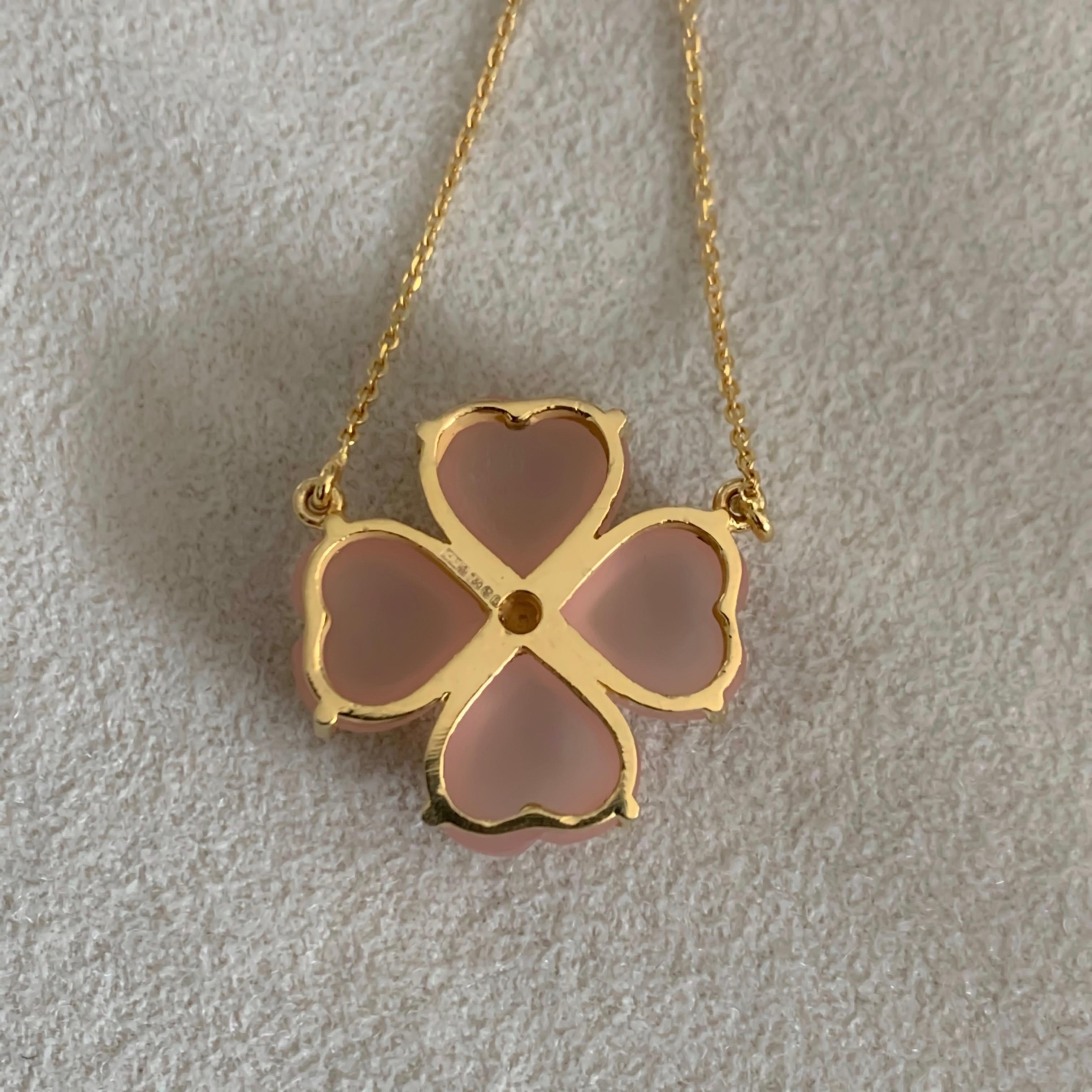 Women's Handmade 18 Karat Solid Yellow Gold Pink Chalcedony Clover Pendant Necklace For Sale