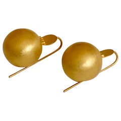 Handmade 18 Karat Solid Yellow Gold Satin Finish Hook Drop Earrings Handmade 18 Karat Solid Yellow Gold Satin Finish Hook Drop Earrings