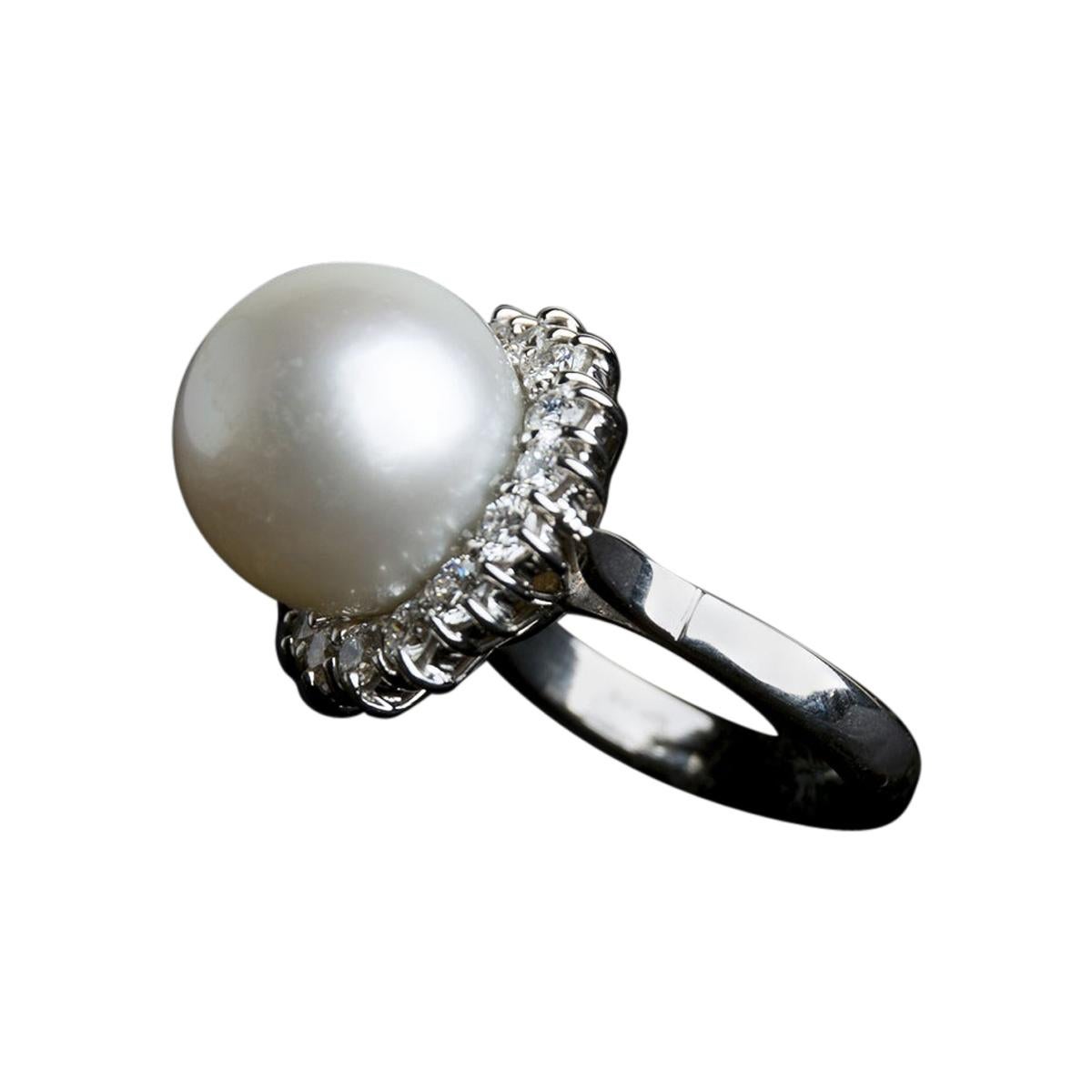 Handmade 18 Kt White Gold Ring with Australian Pearl and 1.18 Ct Diamond For Sale