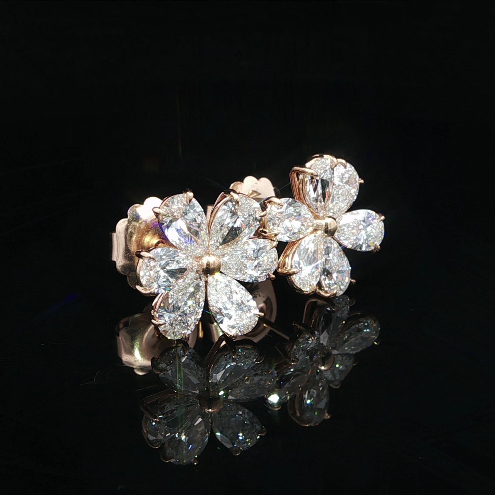 Orecchini a conchiglia in oro rosa 18k con diamanti a pera da 4,76 ct. in vendita 1