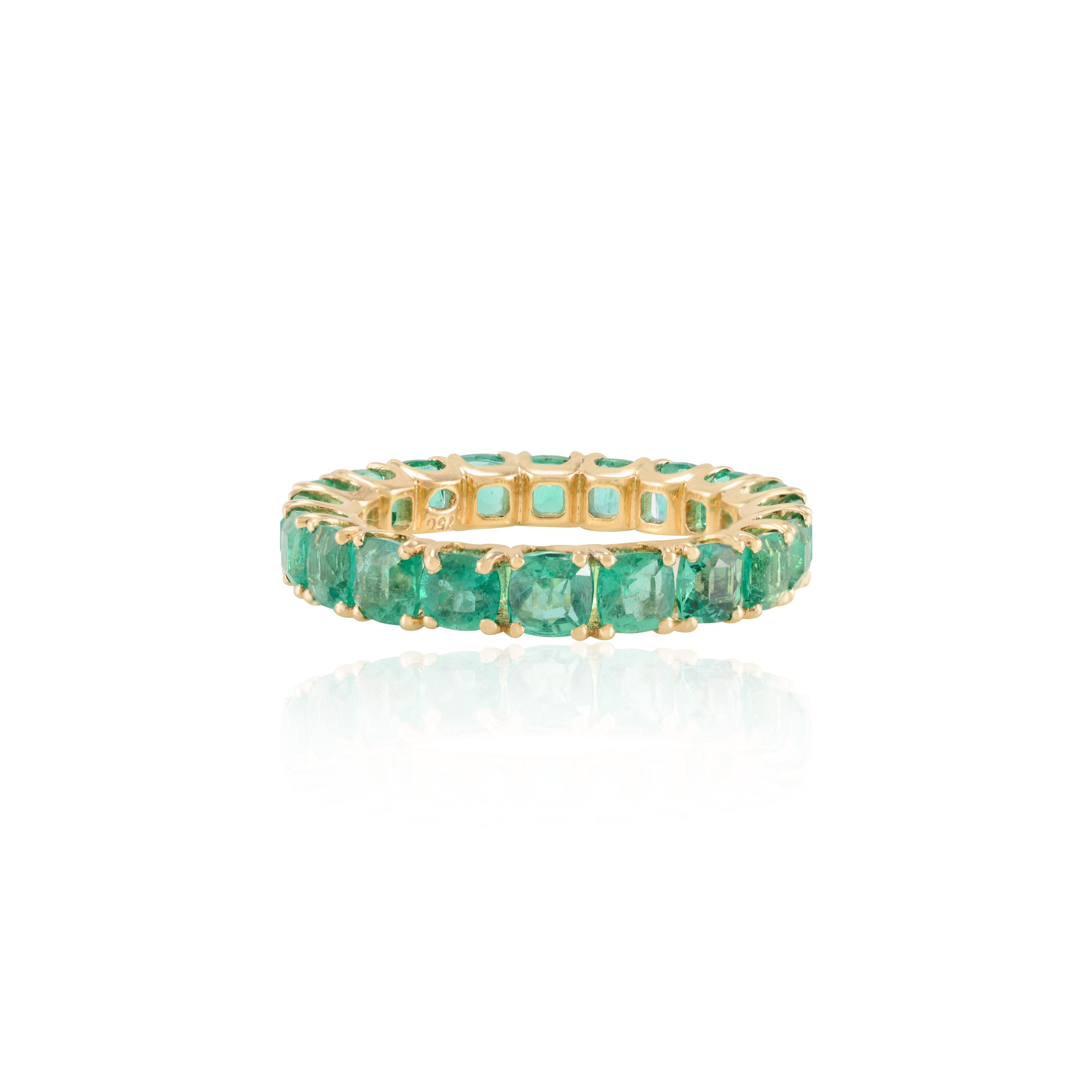 For Sale:  18k Solid Yellow Gold 4.06 CTW Cushion Emerald Eternity Band Ring 3