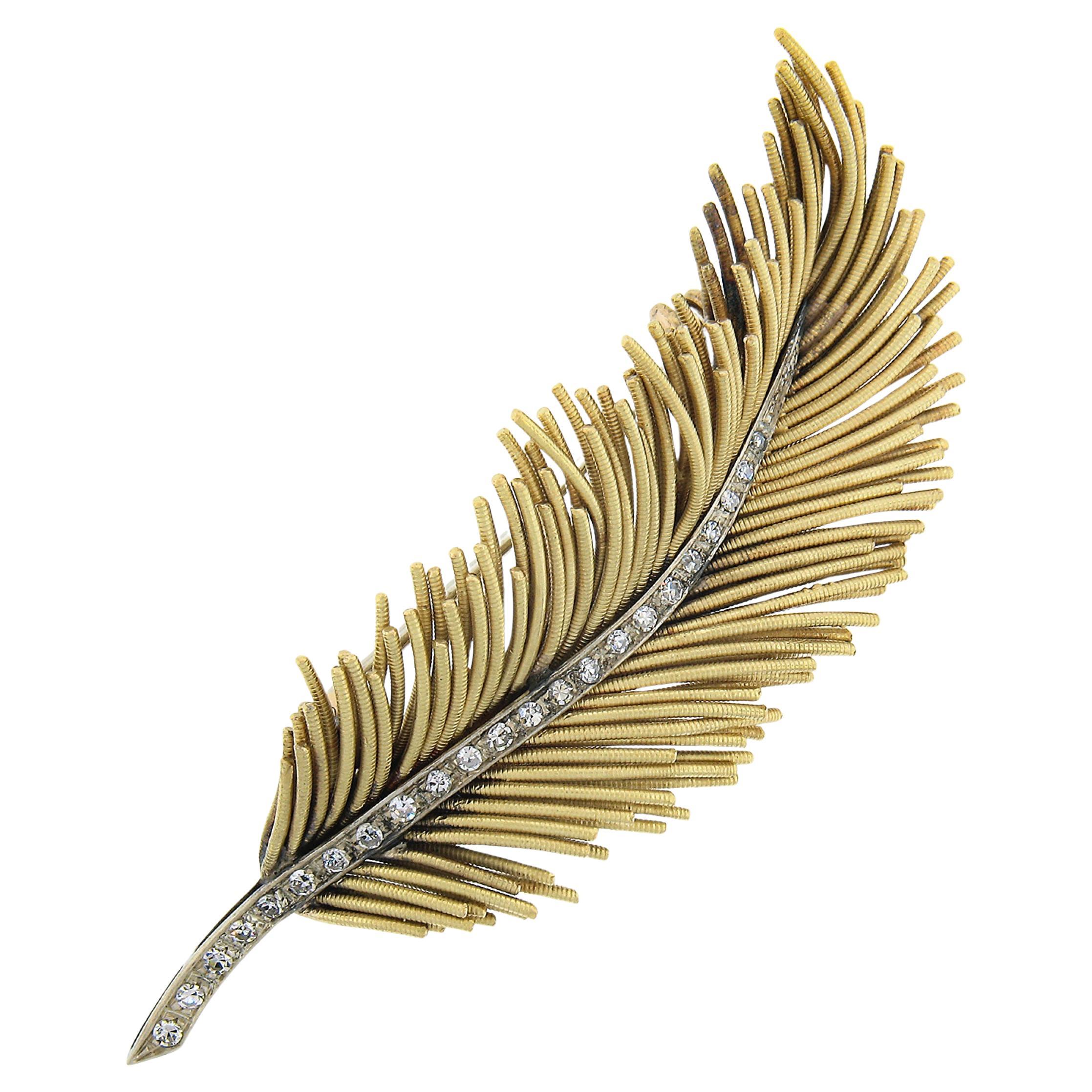Handmade 18K Two Tone Gold 0.30ctw Diamond Textured Long Feather Leaf Brooch Pin For Sale