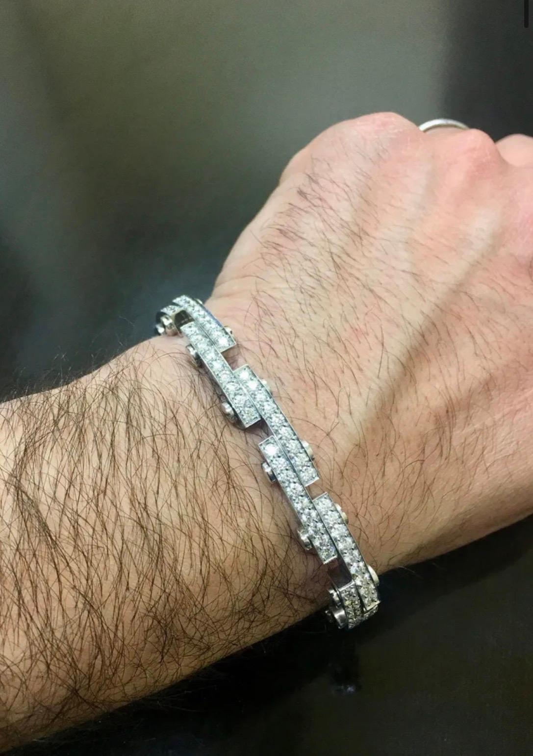 Brilliant Cut Handmade 18K White Gold Modern Blue Sapphire Pave Diamond Bracelet