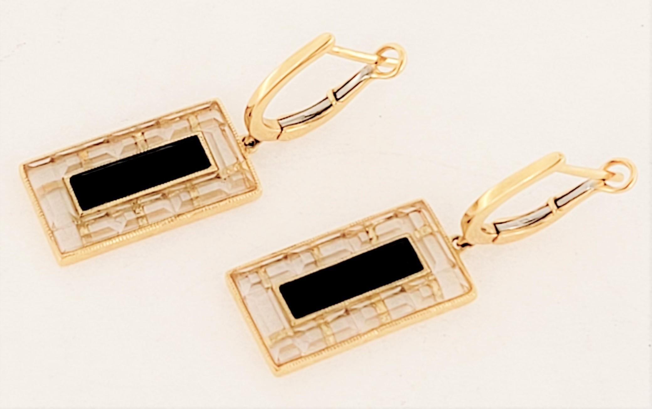 Women's Handmade 18K Yellow Gold Earring with Black Onyx For Sale