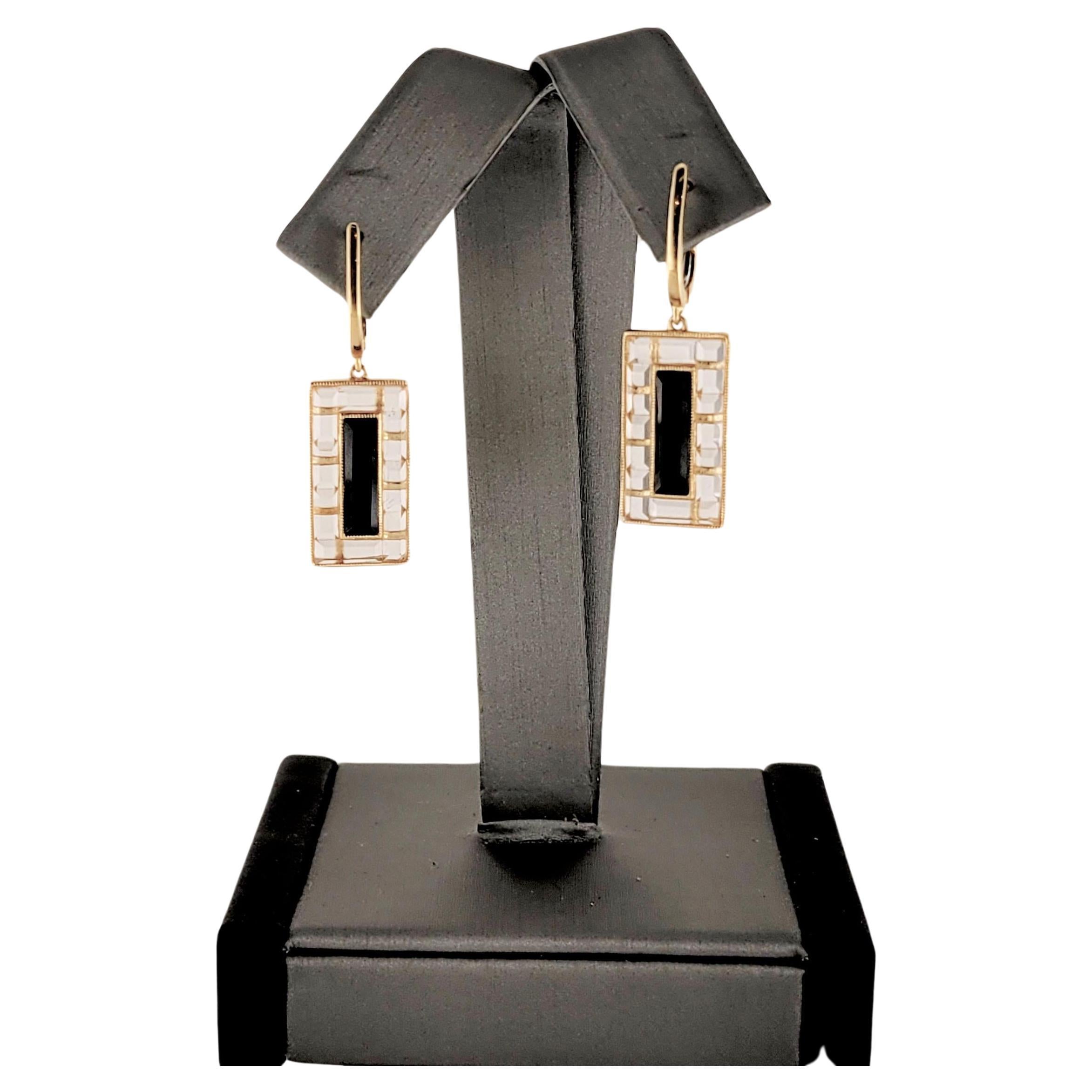 Handmade 18K Yellow Gold Earring with Black Onyx For Sale