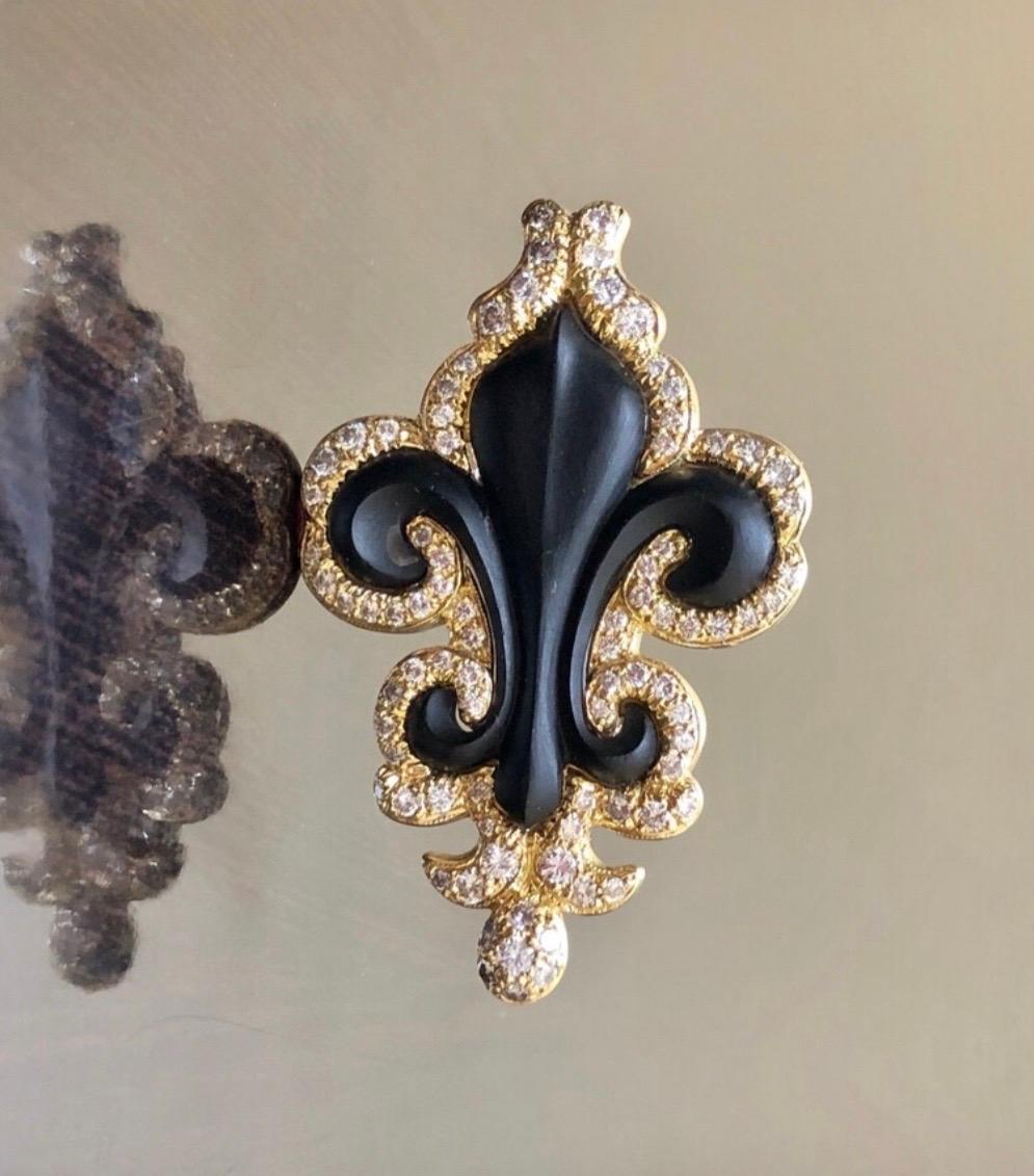Handmade 18K Yellow Gold Fleur De Lis Diamond Brooch With Hand Carved Onyx For Sale 5