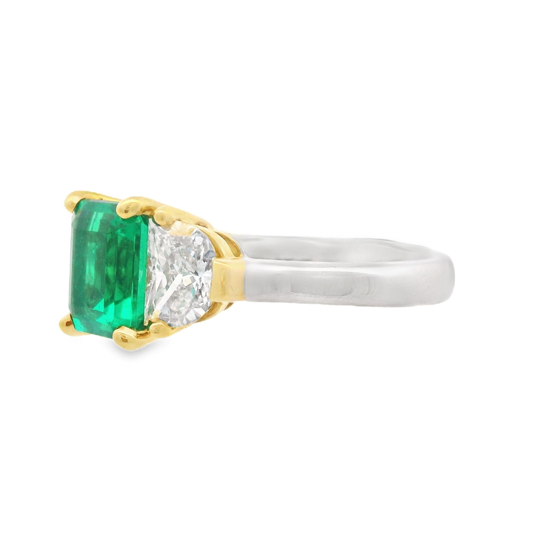 Handmade 18K Yellow Gold Platinum 2.5 Ct. Emerald and Diamond Ring In Good Condition For Sale In Lexington, KY