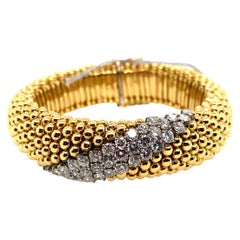 Handmade 18 Karat Yellow Gold Vintage Bracelet with 3.20 Carats of Diamonds