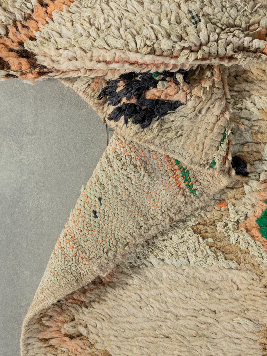 Handgefertigter 1970er Berberteppich 100% Wolle Boujad im Zustand „Gut“ im Angebot in Neuss, NW