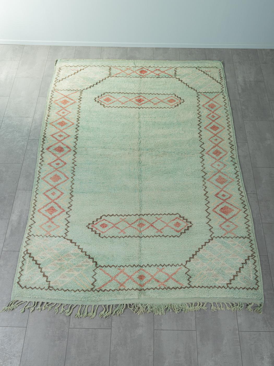 This Vintage Beni Mrirt is a 100 % wool rug – soft and comfortable underfoot. Our Berber rugs are handmade, one knot at a time. Each of our Berber rugs is a long-lasting one-of-a-kind piece, created in a sustainable manner with local