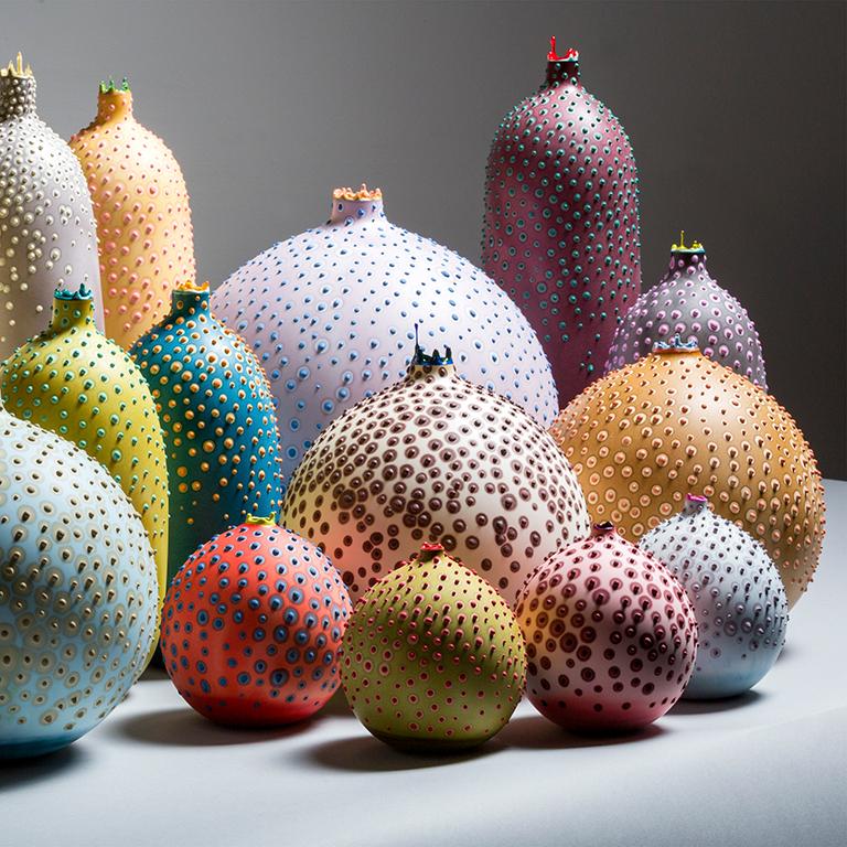 Vase à bourgeons Petri du 21e siècle fait main en vert olive par Elyse Graham Neuf - En vente à Springfield, OR