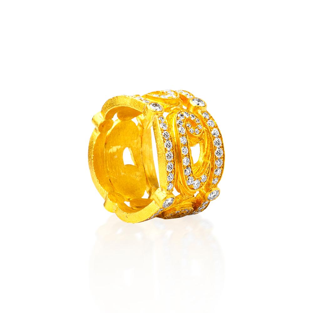 For Sale:   Handmade 24K Gold Laced Ring Decorated with Fine Quality Diamonds 4