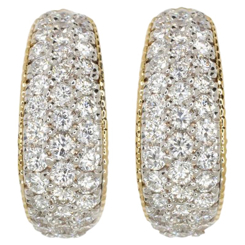 Handmade 2.5 Carat Diamond 18 Carat Yellow Gold Clip-on Earrings For Sale
