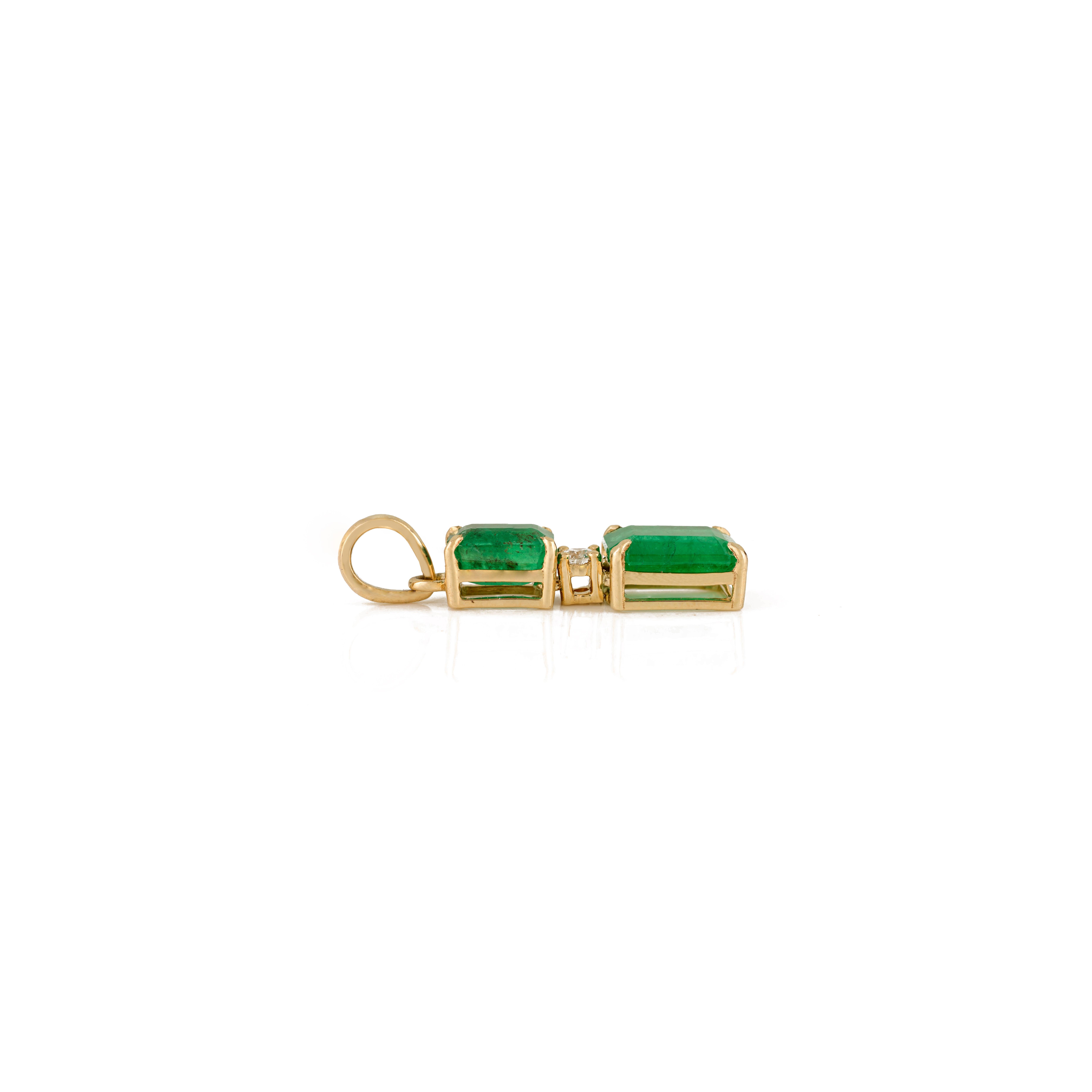 Art déco Pendentif en or jaune 14K fait à la main de 2,86 ct d'émeraudes zambiennes et de diamants pour les femmes en vente