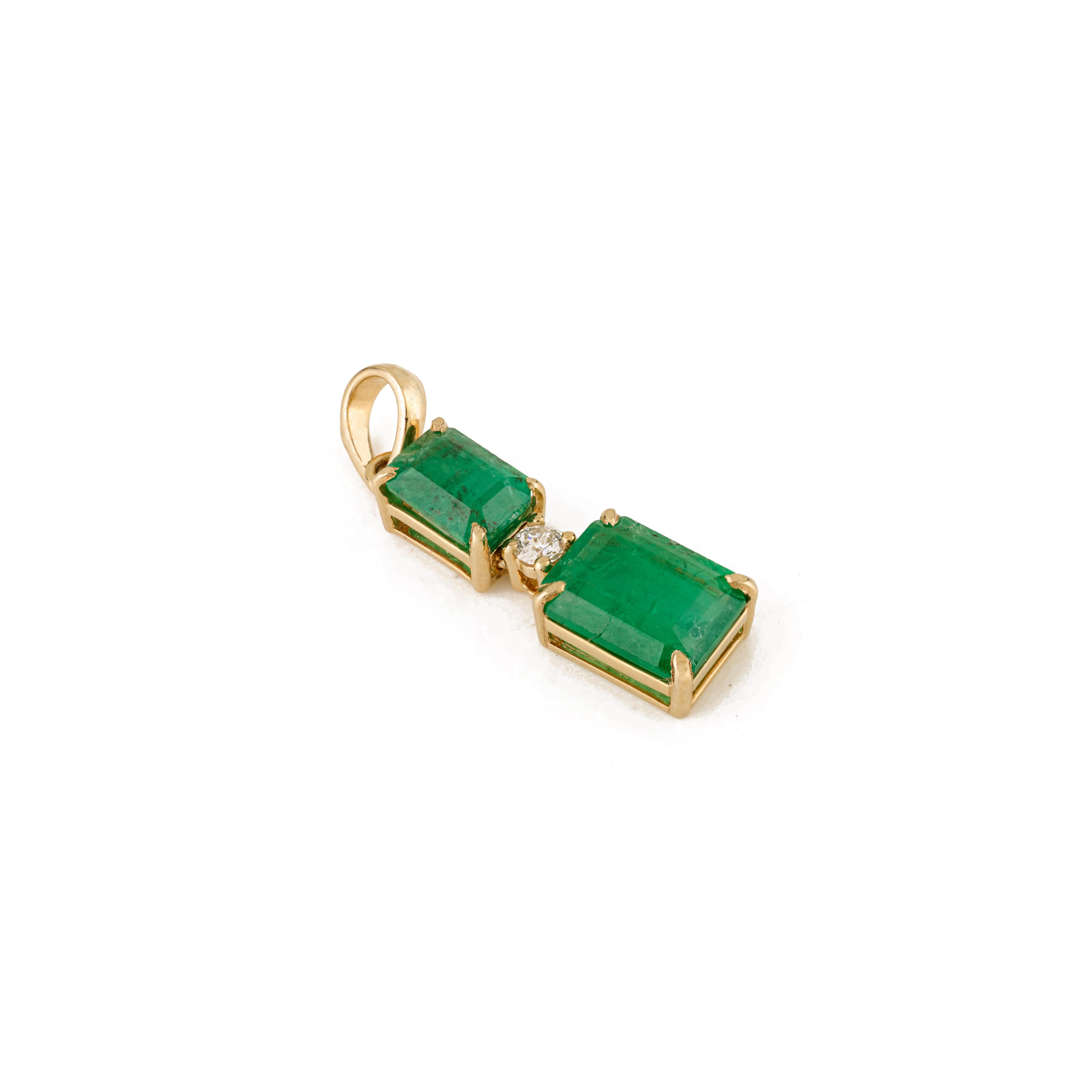 Pendentif en or jaune 14K fait à la main de 2,86 ct d'émeraudes zambiennes et de diamants pour les femmes Neuf - En vente à New York, NY