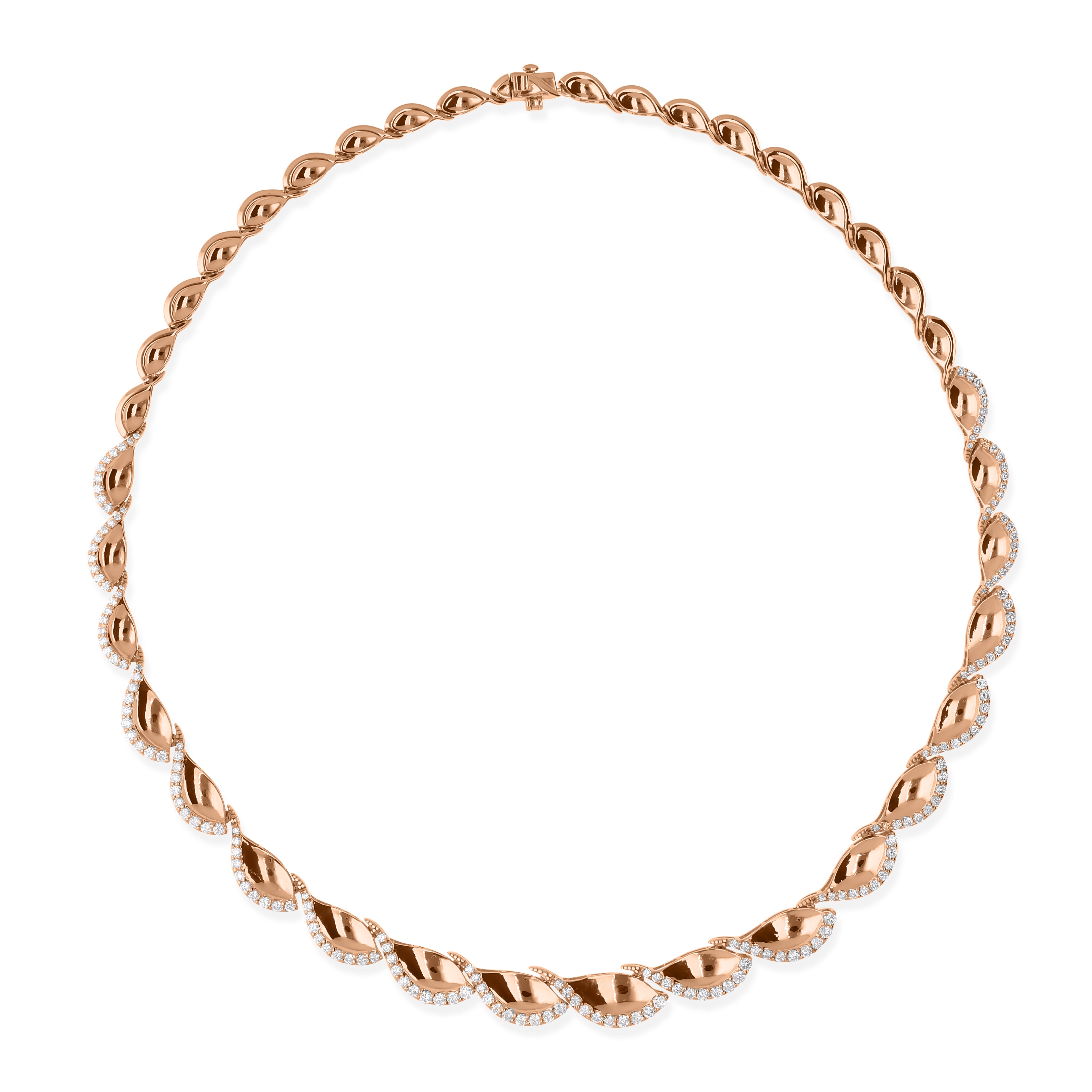 Collana girocollo da sposa in oro rosa 18k con diamante naturale da 3,34ct SI/H fatta a mano. 
Questa collana presenta un esclusivo motivo a spirale ispirato alle foglie che si adagia con grazia sulla tua scollatura, riflettendo eleganza e