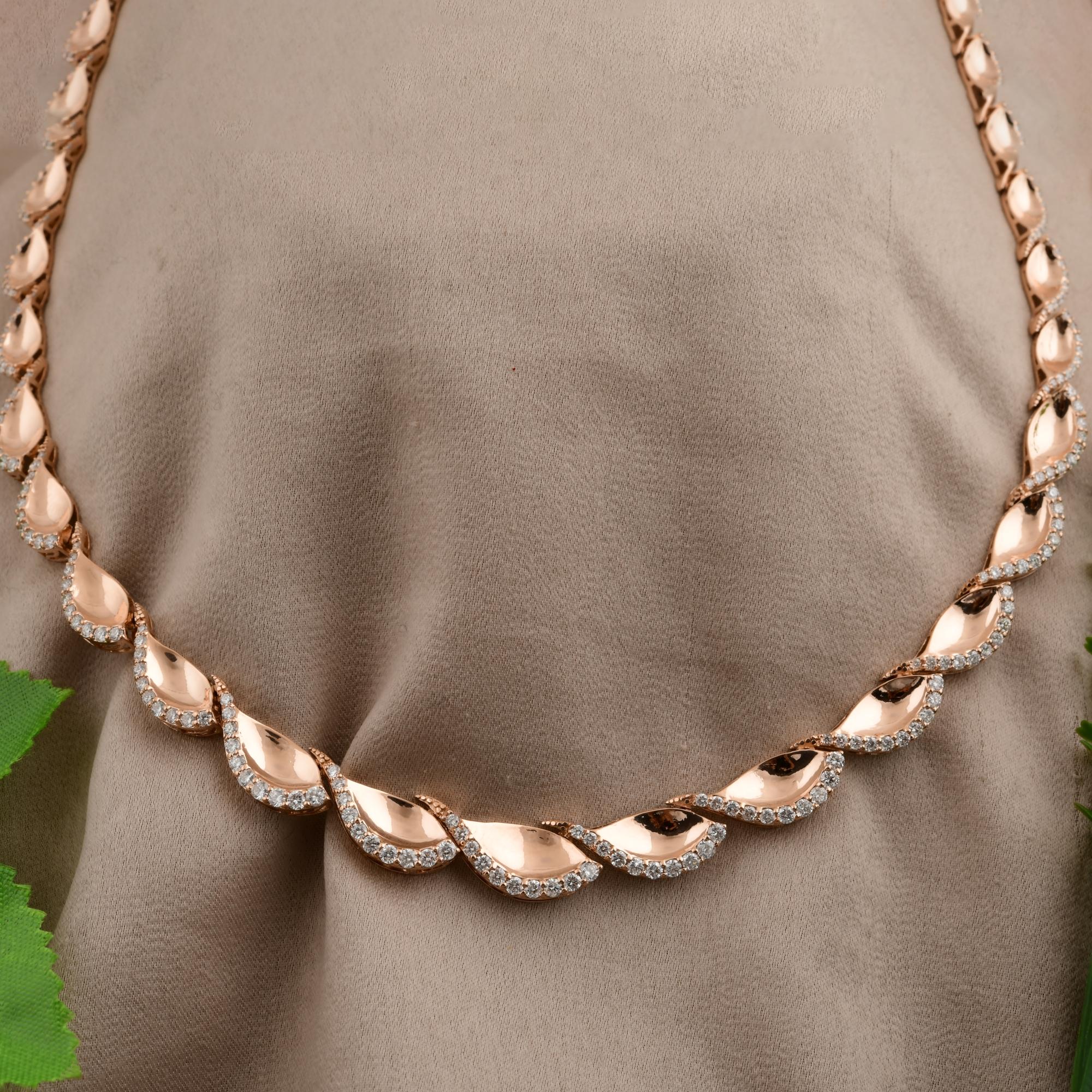 Donna Collana girocollo da sposa in oro rosa 18k con diamanti naturali da 3,34 carati SI/H, fatta a mano. in vendita