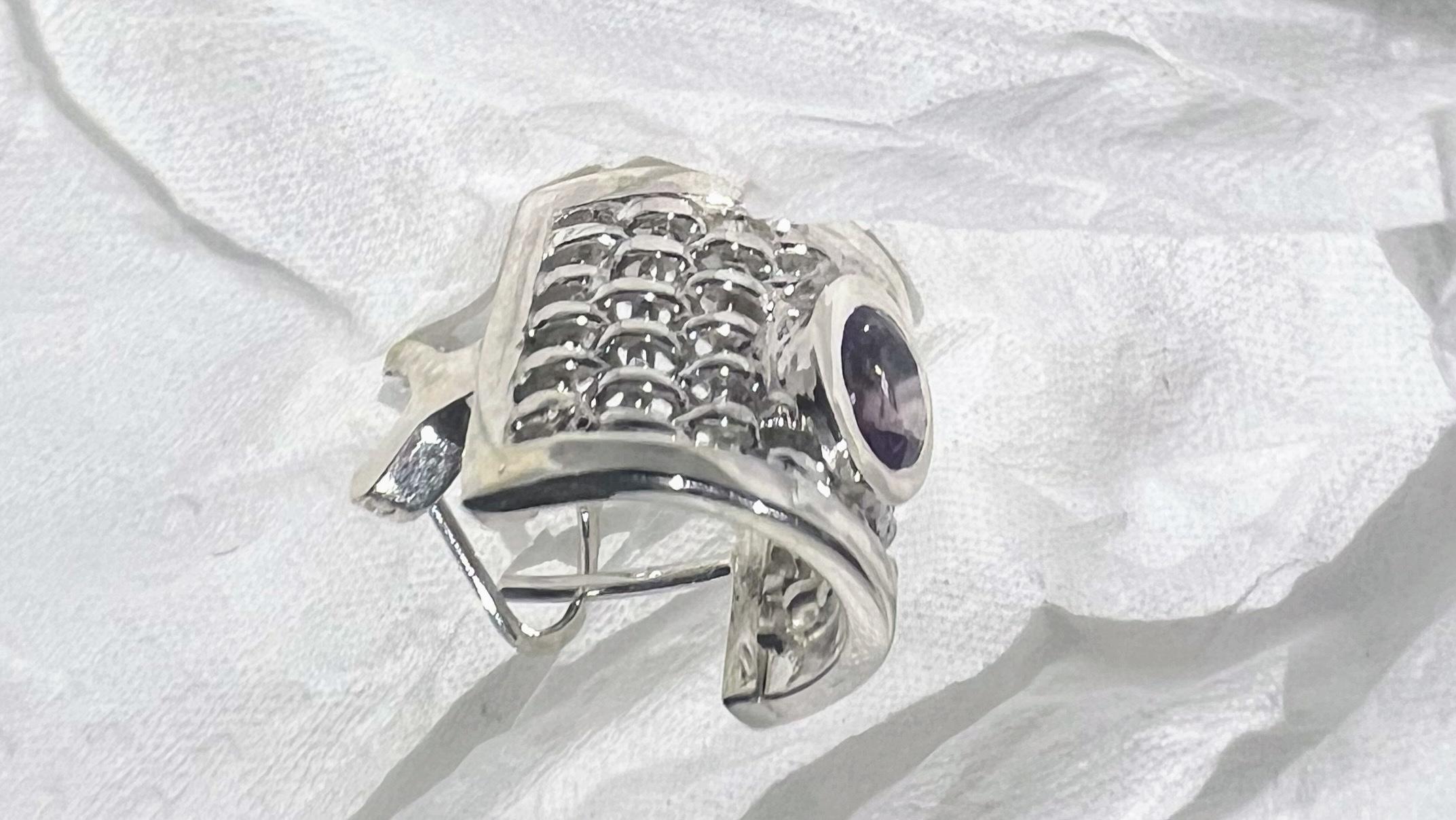 Handmade Lever-Back Earring with Basket Weave Design in Sterling Silver For Sale 1