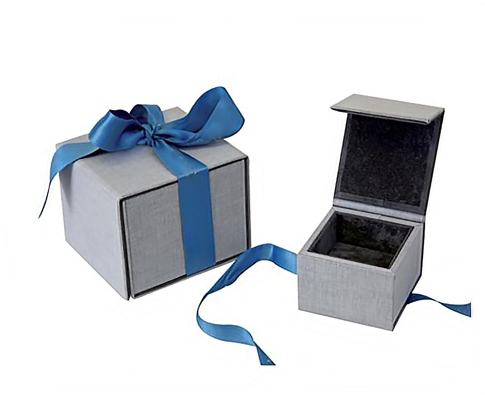 Handgefertigter 4,00 Karat runder Diamantring aus Platin mit Prinzessinnenschliff im Zustand „Hervorragend“ im Angebot in New York, NY