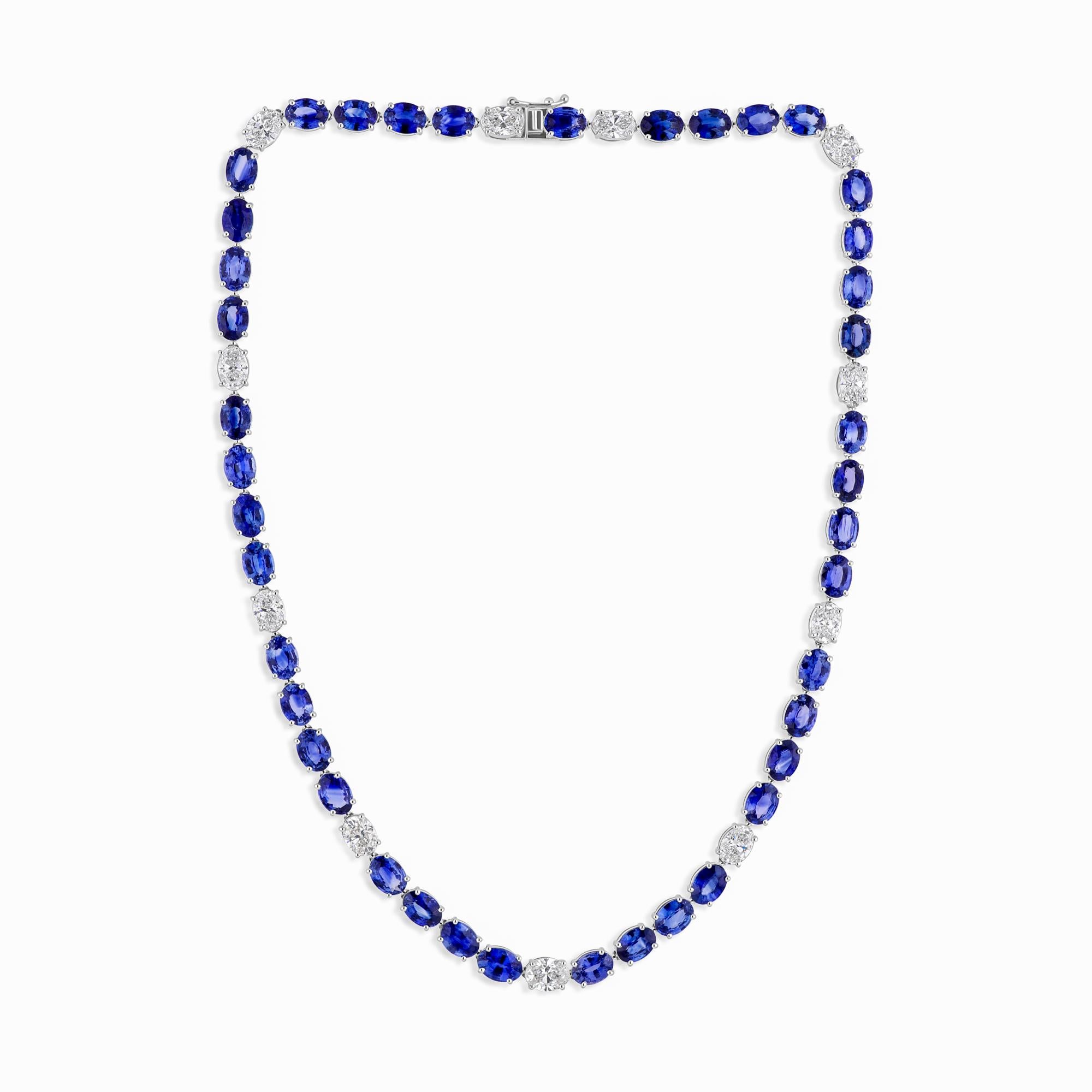 Moderno Collana Tennis con zaffiri blu e diamanti da 42,07 TCW fatta a mano in oro bianco 14K in vendita