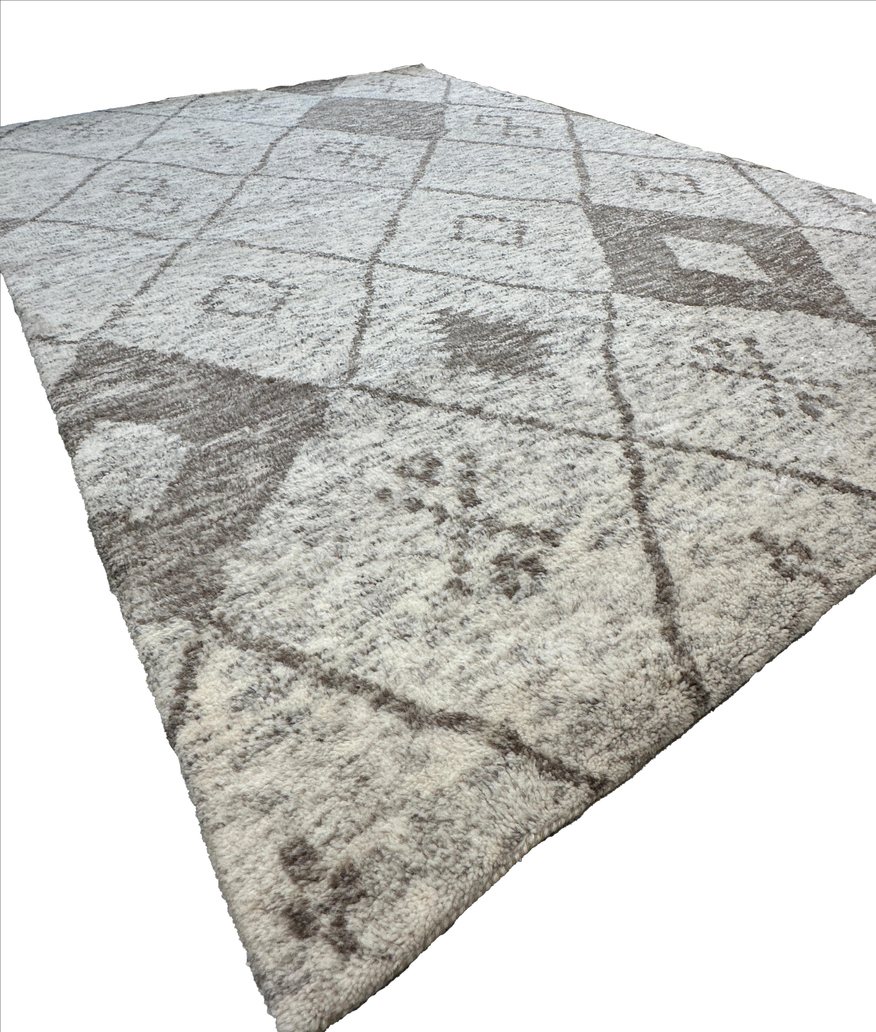 Wool Handmade 8x10 Plush Moroccan Area Rug Beige and Brown Diamond Pattern For Sale