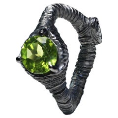 Handmade 925 Sterling Silver Neix Peridot Ring with Black Rhodium Plating Handmade 925 Sterling Silver Neix Peridot Ring with Black Rhodium Plating