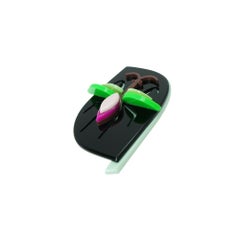 Handgefertigte Acryl-Brosche Mantis / Schwarz