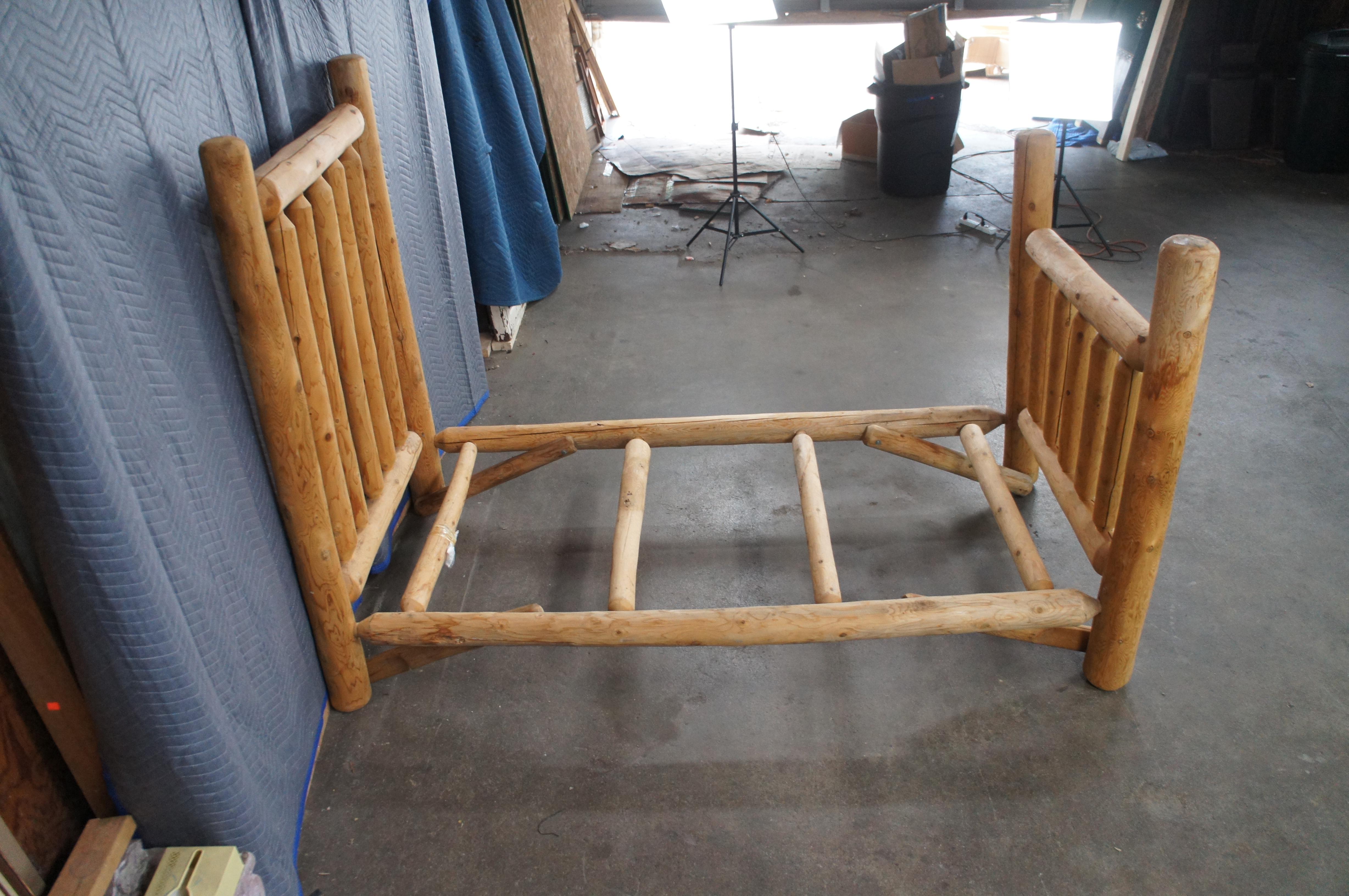 Lit à deux places en rondins de pin Wood Lodge Cabine Southwestern Style Adirondack fait à la main en vente 5