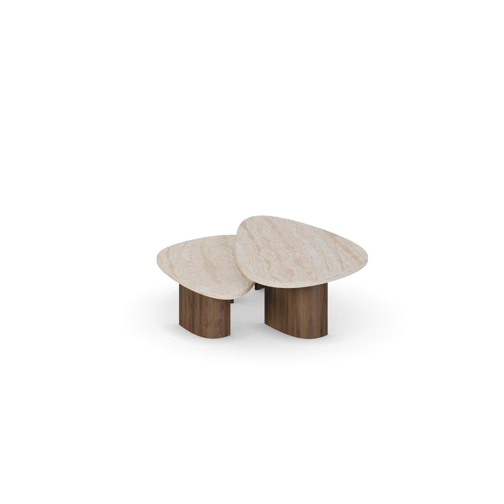 XXIe siècle et contemporain Table basse Agnes en travertin sculpté faite à la main par Nolita Harbour en vente
