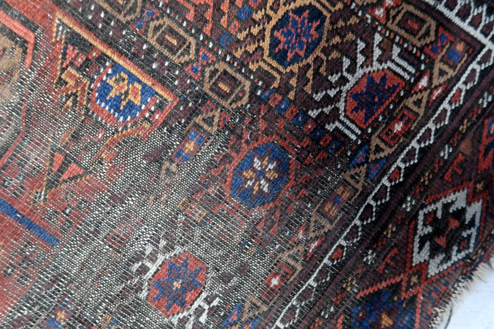 Tapis de baluchon afghan vintage fait à la main des années 1920, 1C1073 en vente 5