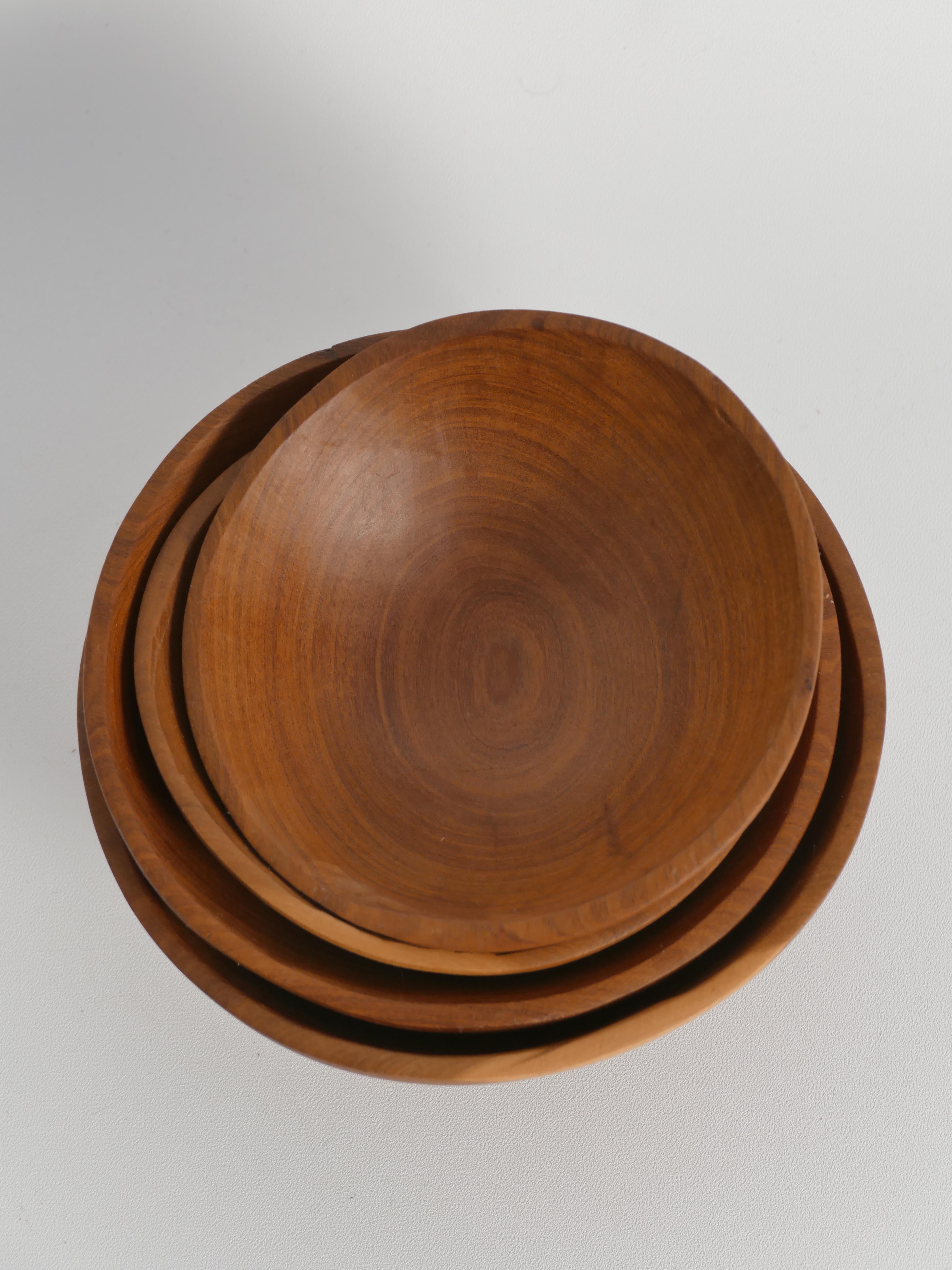 Handmade Akacia Wood Bowls, Set of 4 For Sale 5