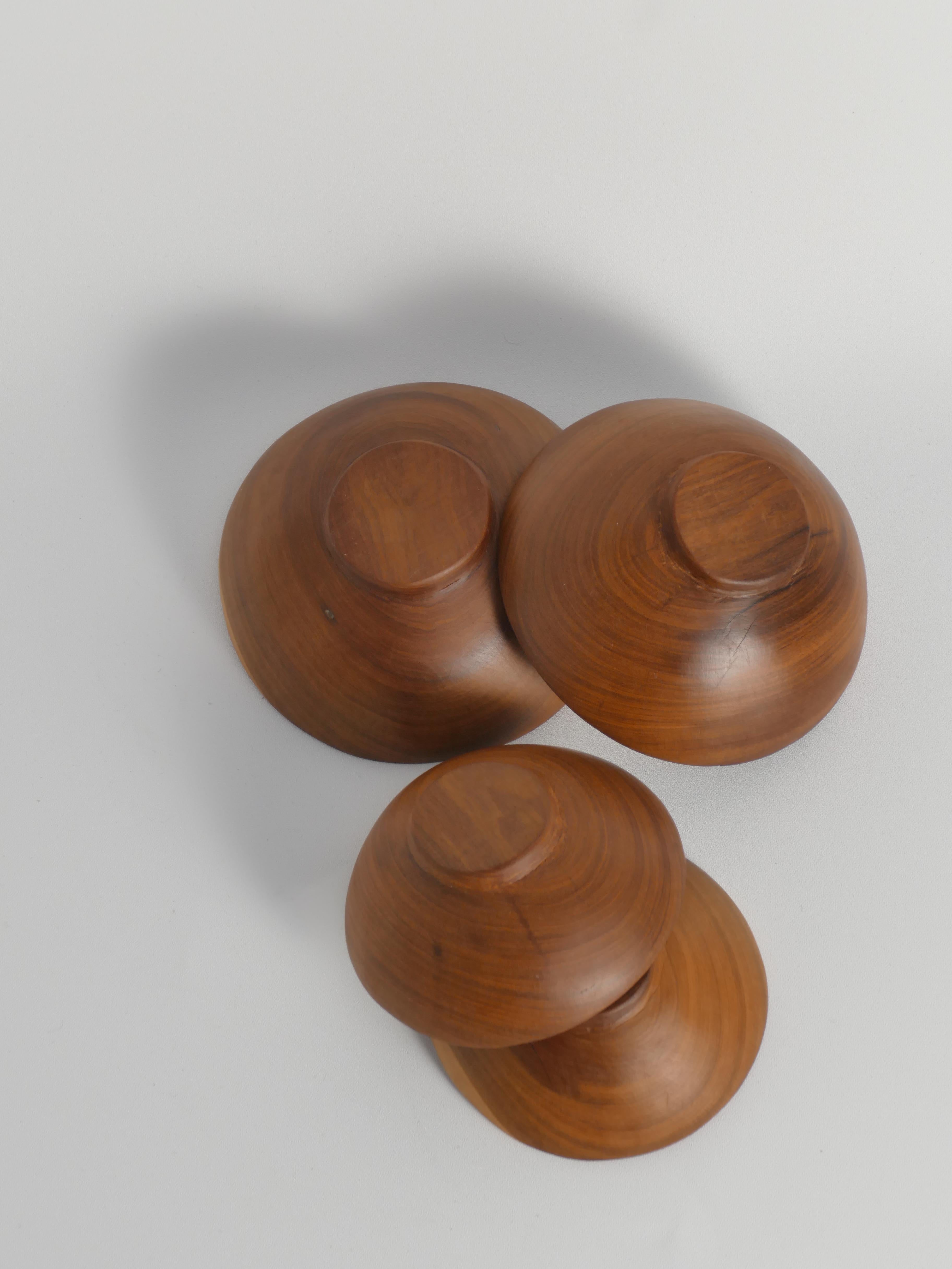 Handmade Akacia Wood Bowls, Set of 4 For Sale 8