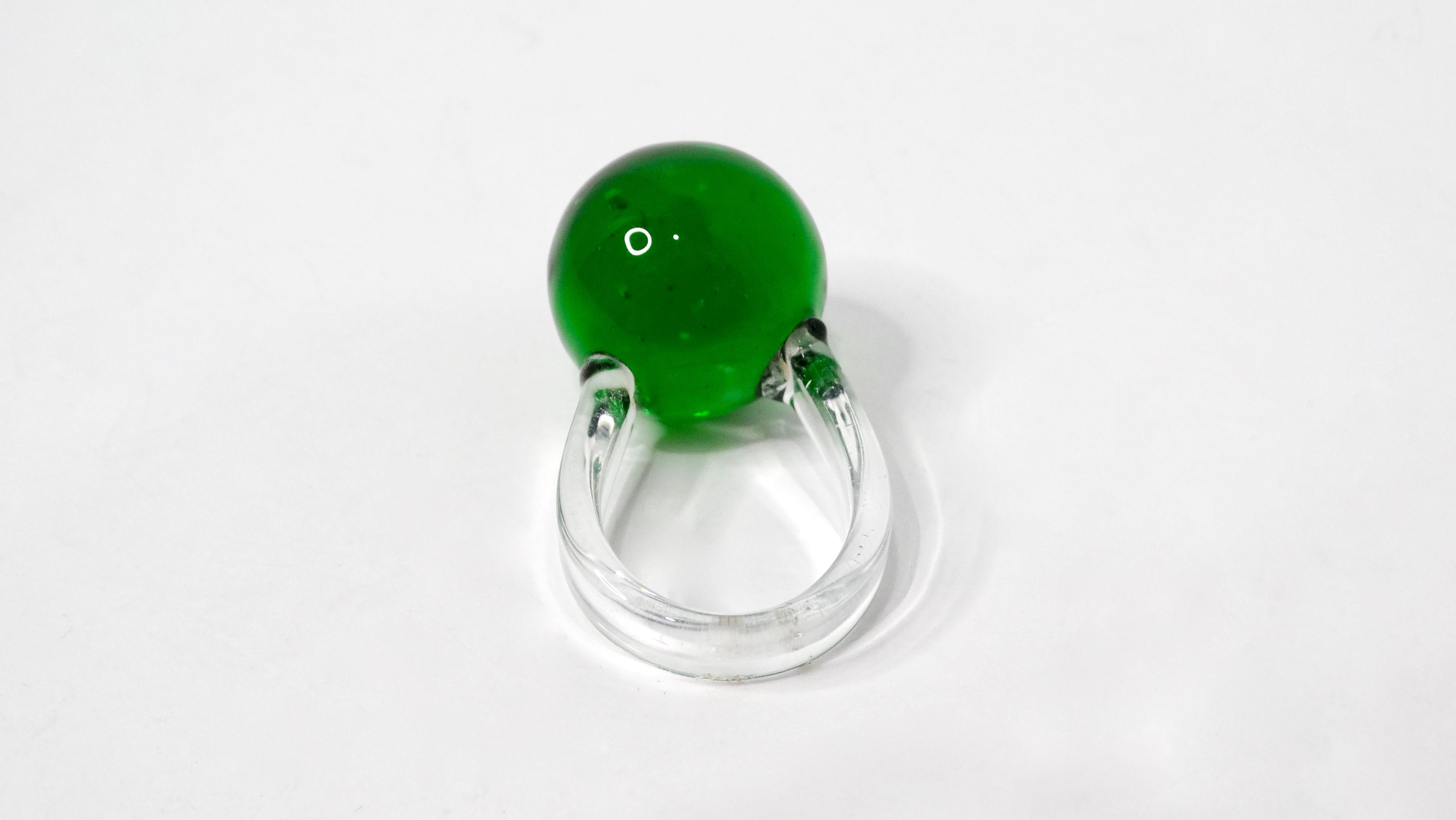 Anillo de moda hecho a mano con una bola verde de cristal en Bueno estado para la venta en Scottsdale, AZ