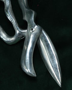 Handmade aluminium cast sculpture of scissors by Olga Flór